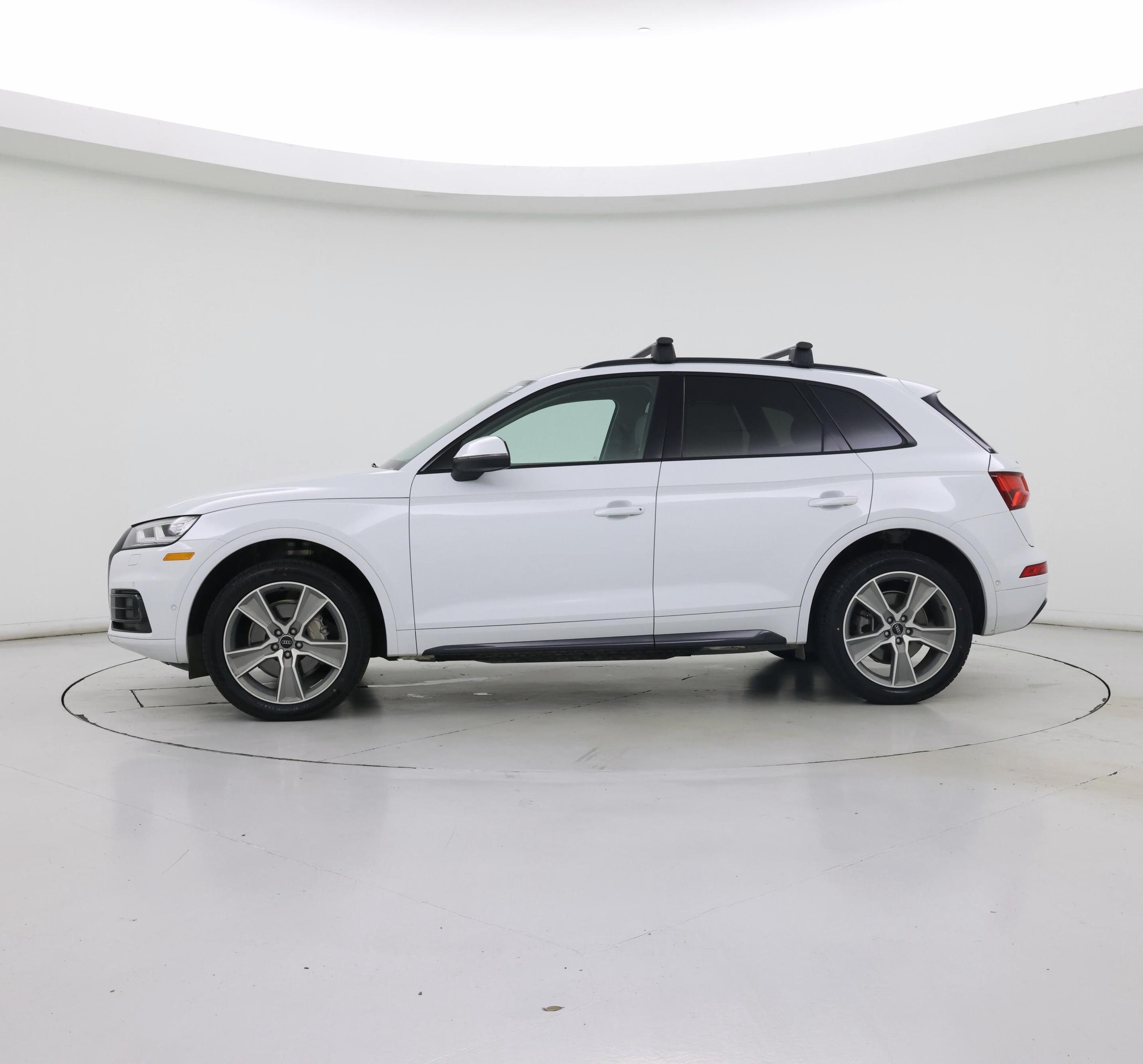 Thumbnail: 2020 Audi Q5 - 3