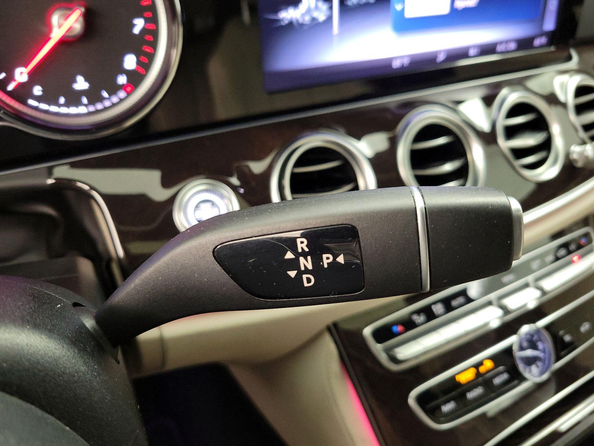 Thumbnail: 2019 Mercedes-Benz E-Class - 18