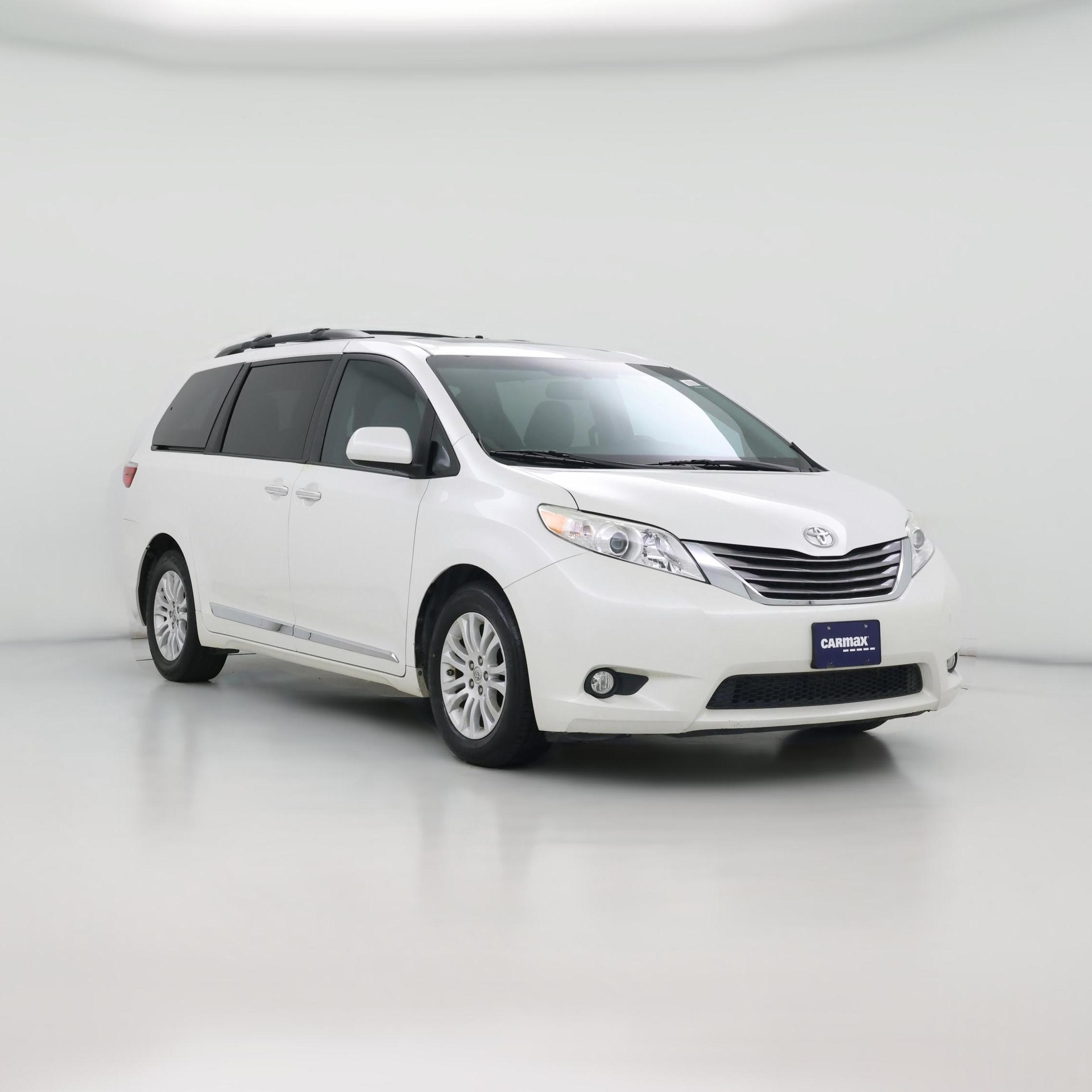 Thumbnail: 2015 Toyota Sienna - 1