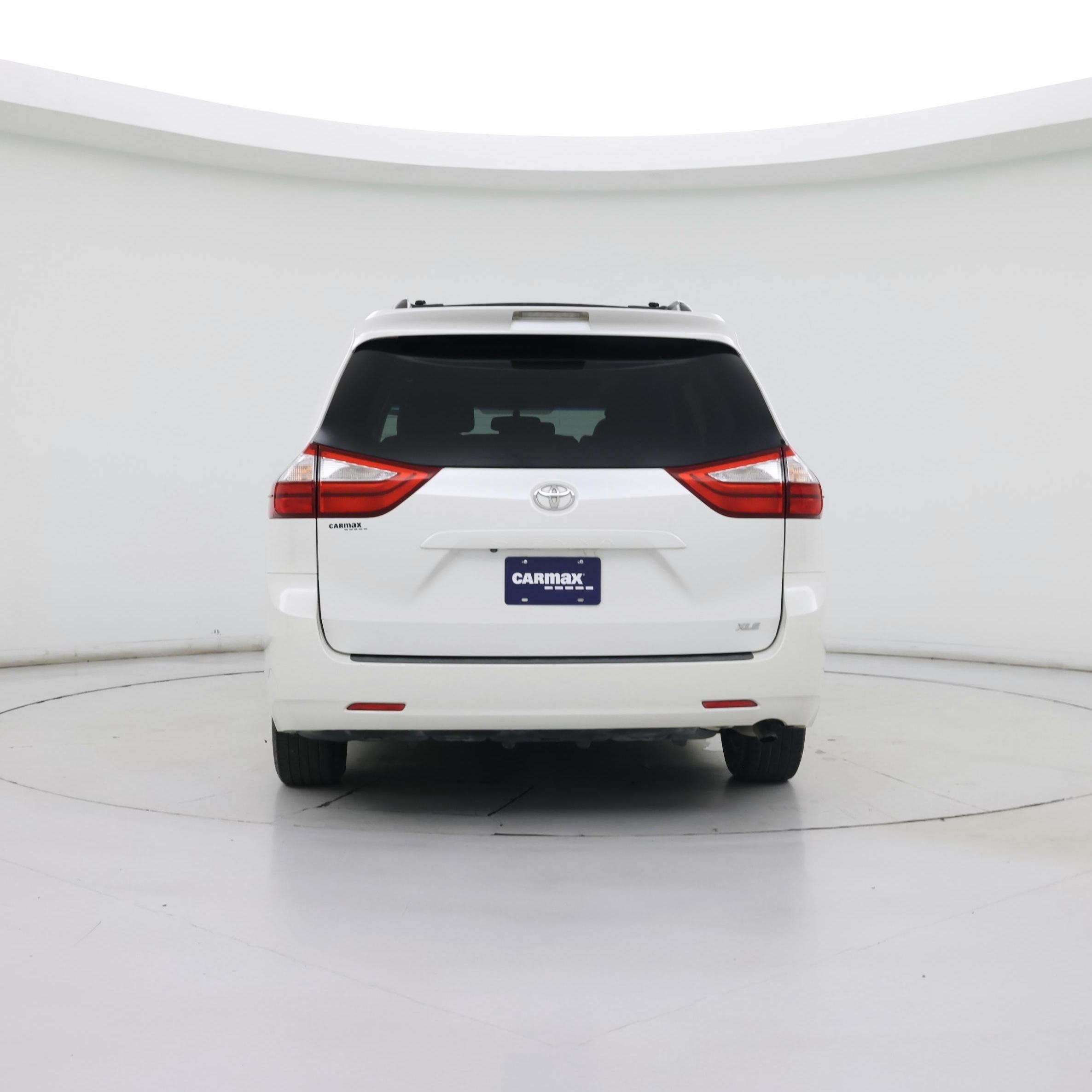 Thumbnail: 2015 Toyota Sienna - 6