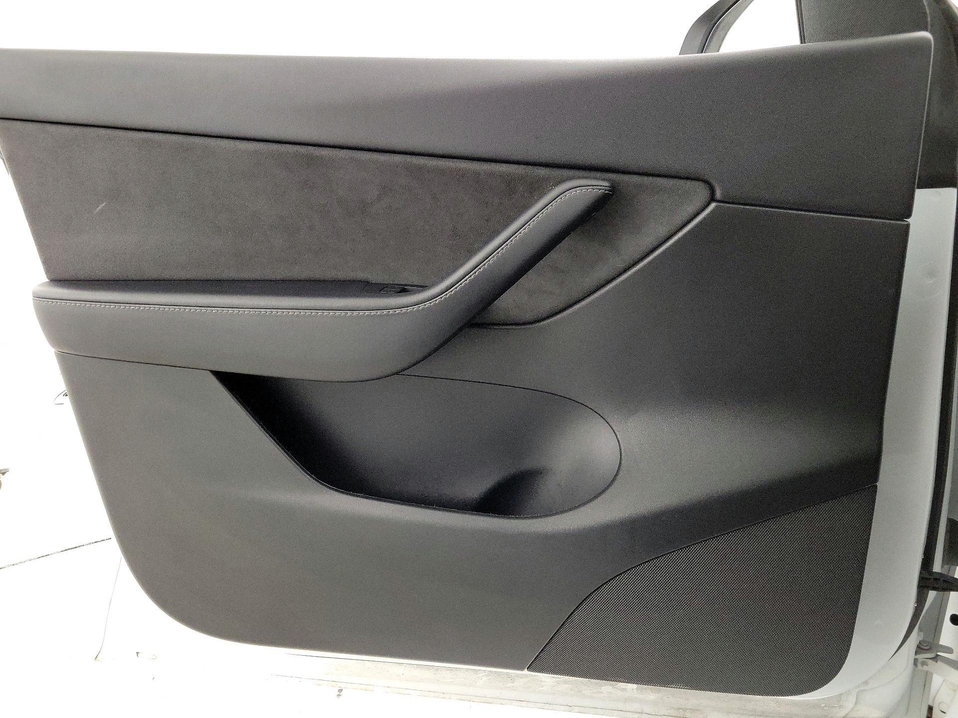 Thumbnail: 2022 Tesla Model Y - 12