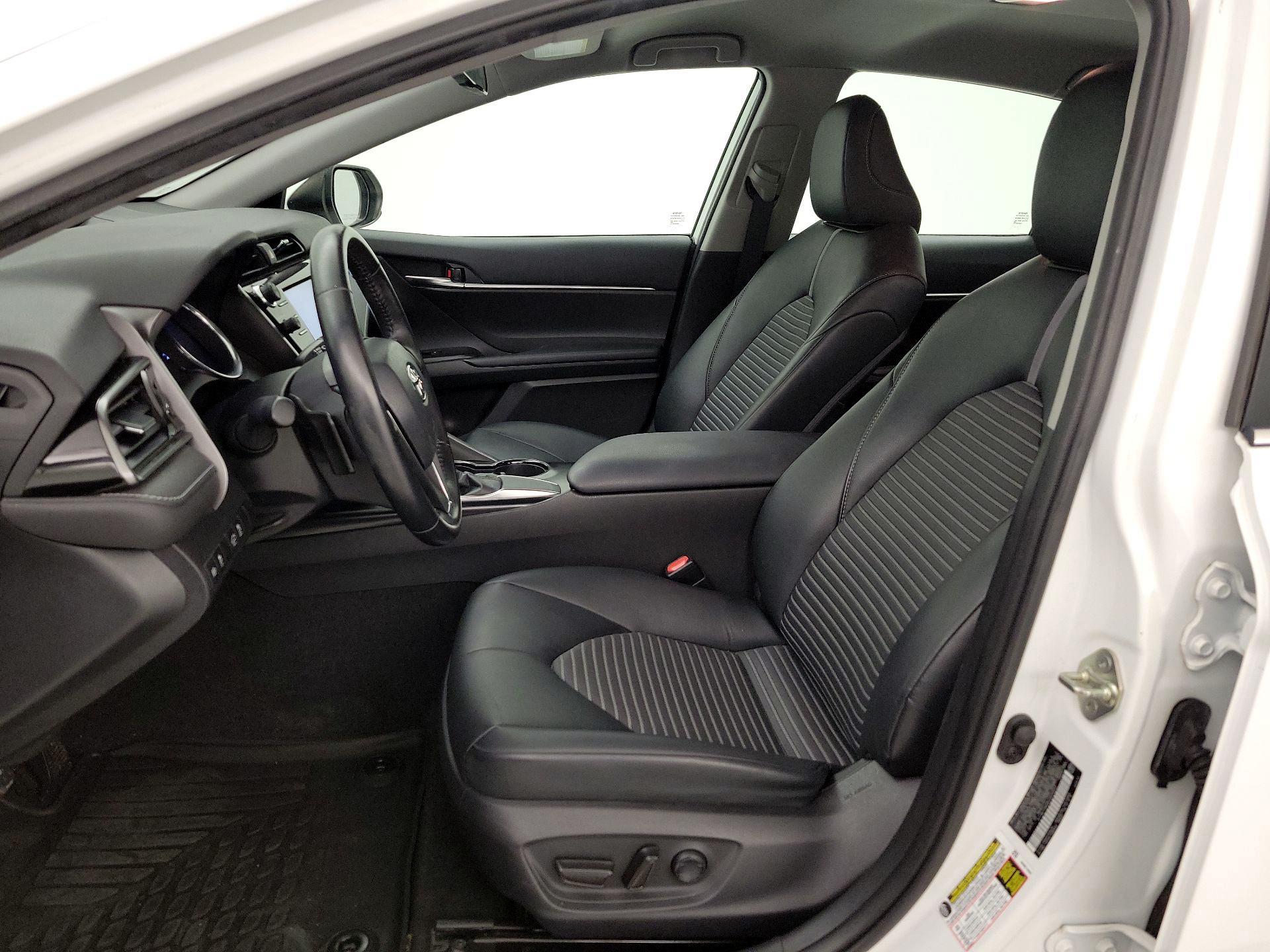 Thumbnail: 2019 Toyota Camry - 11