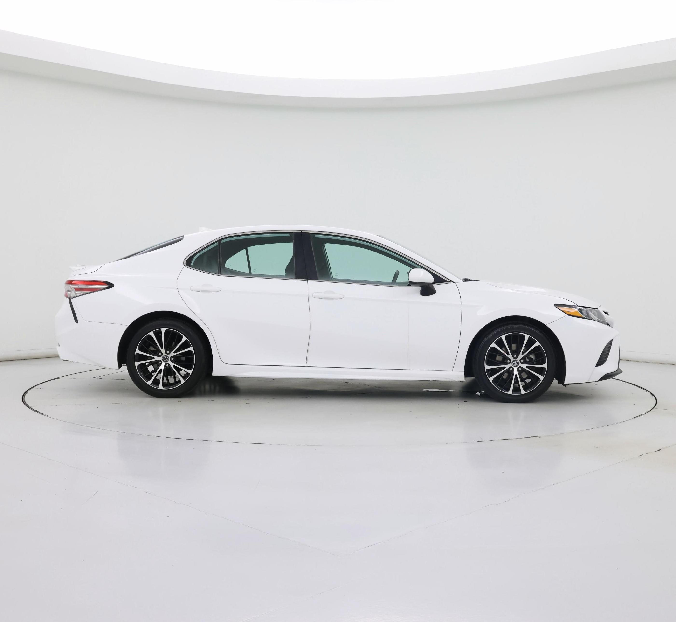 Thumbnail: 2019 Toyota Camry - 7