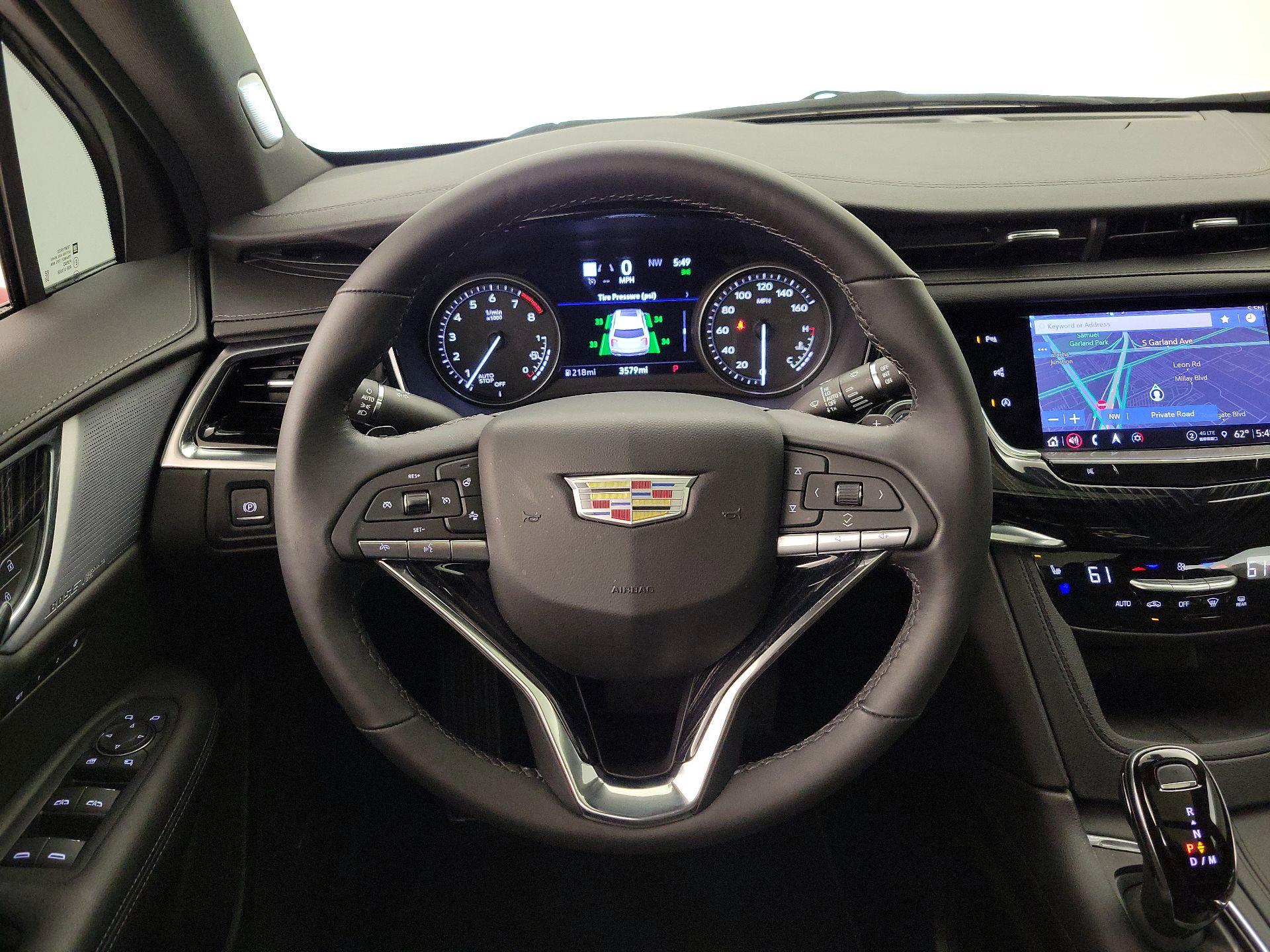 Thumbnail: 2025 Cadillac XT6 - 10