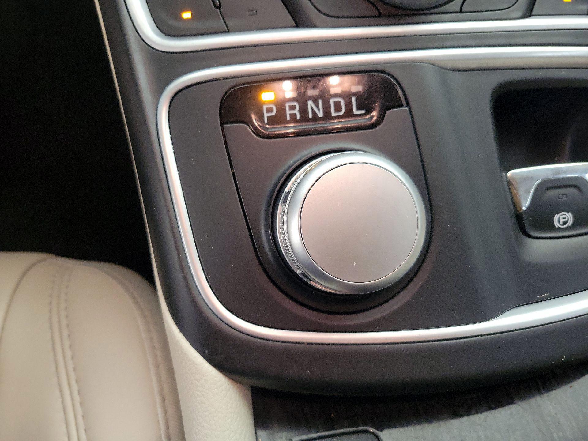 Thumbnail: 2016 Chrysler 200 - 18