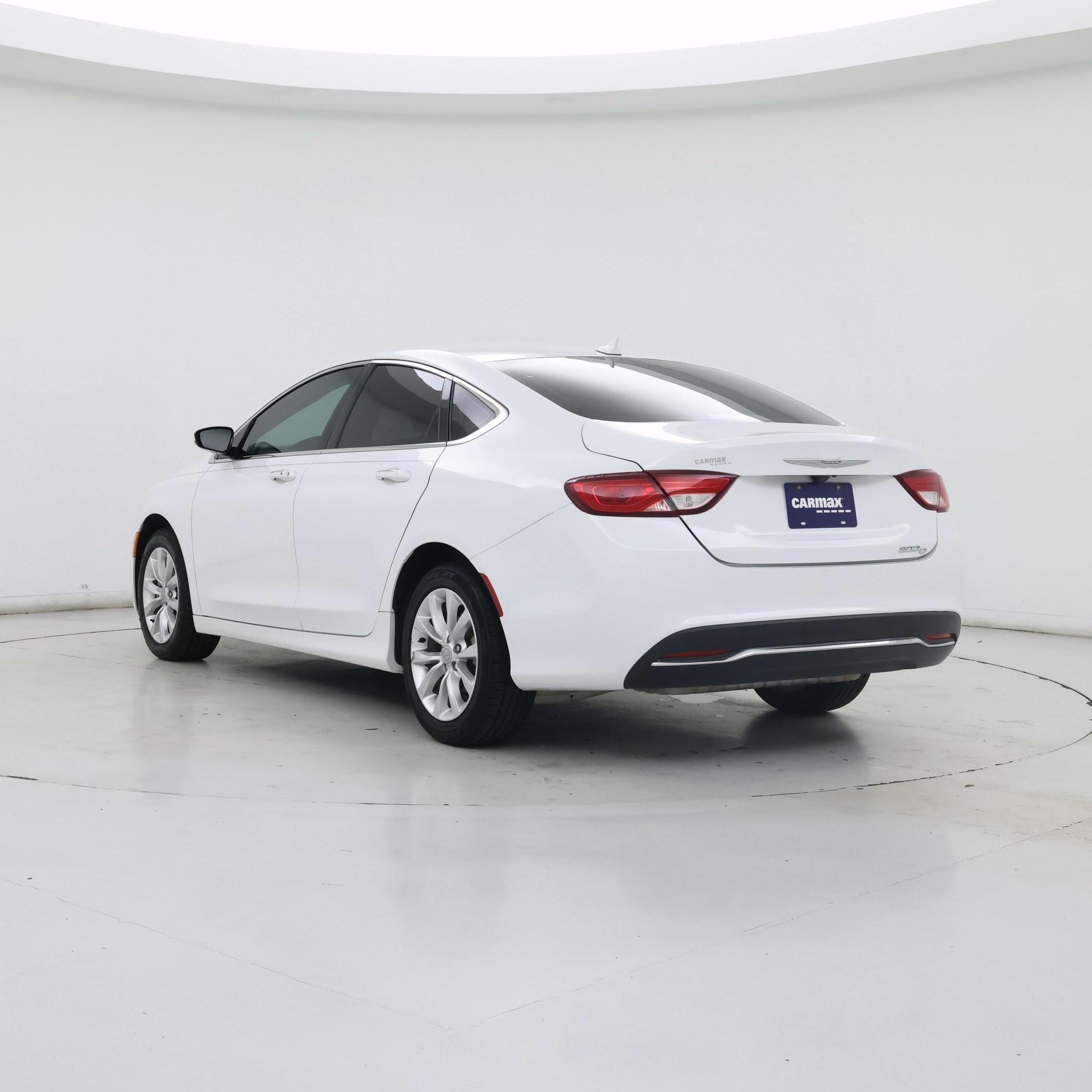 Thumbnail: 2016 Chrysler 200 - 2