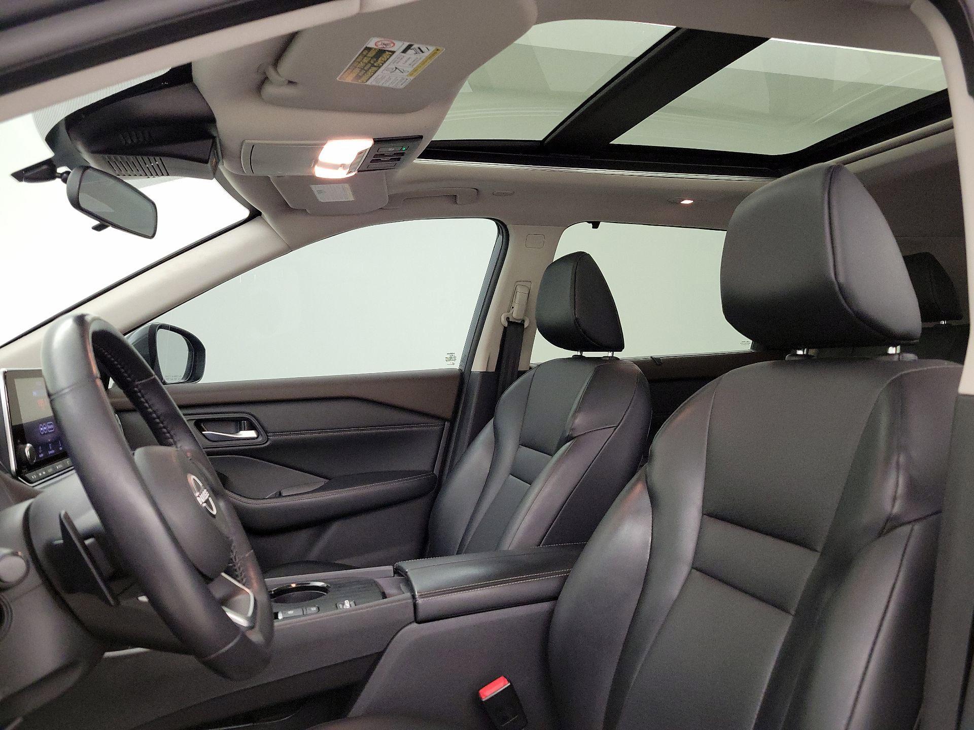 Thumbnail: 2022 Nissan Rogue - 18