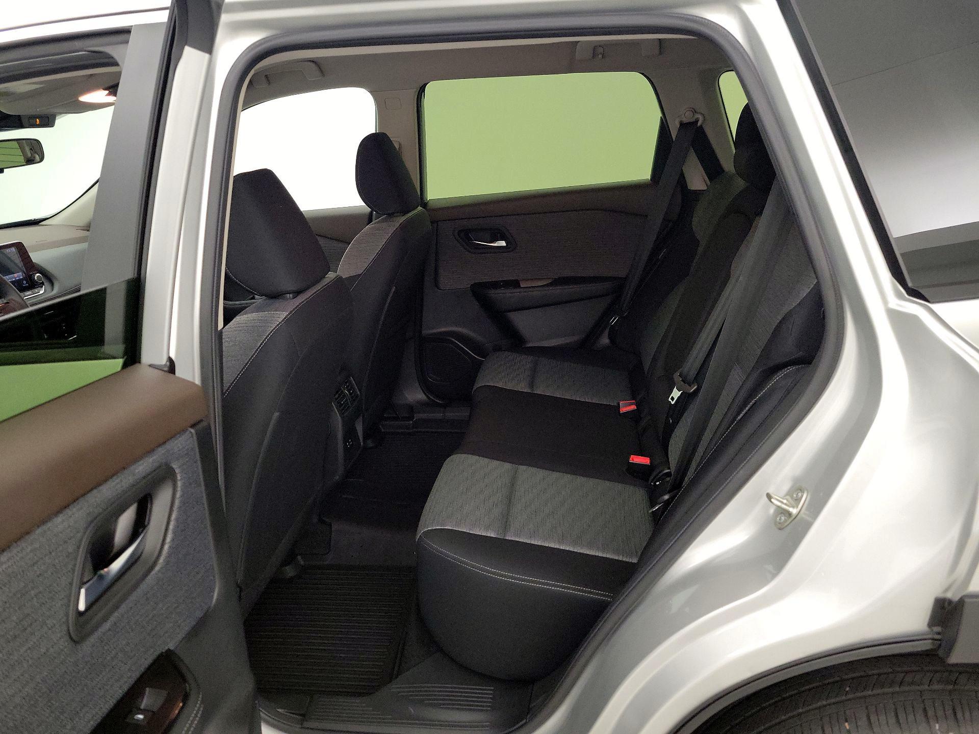 Thumbnail: 2023 Nissan Rogue - 19
