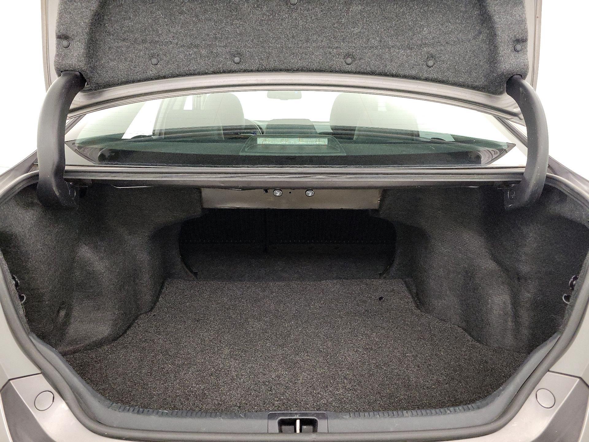Thumbnail: 2015 Toyota Camry - 20