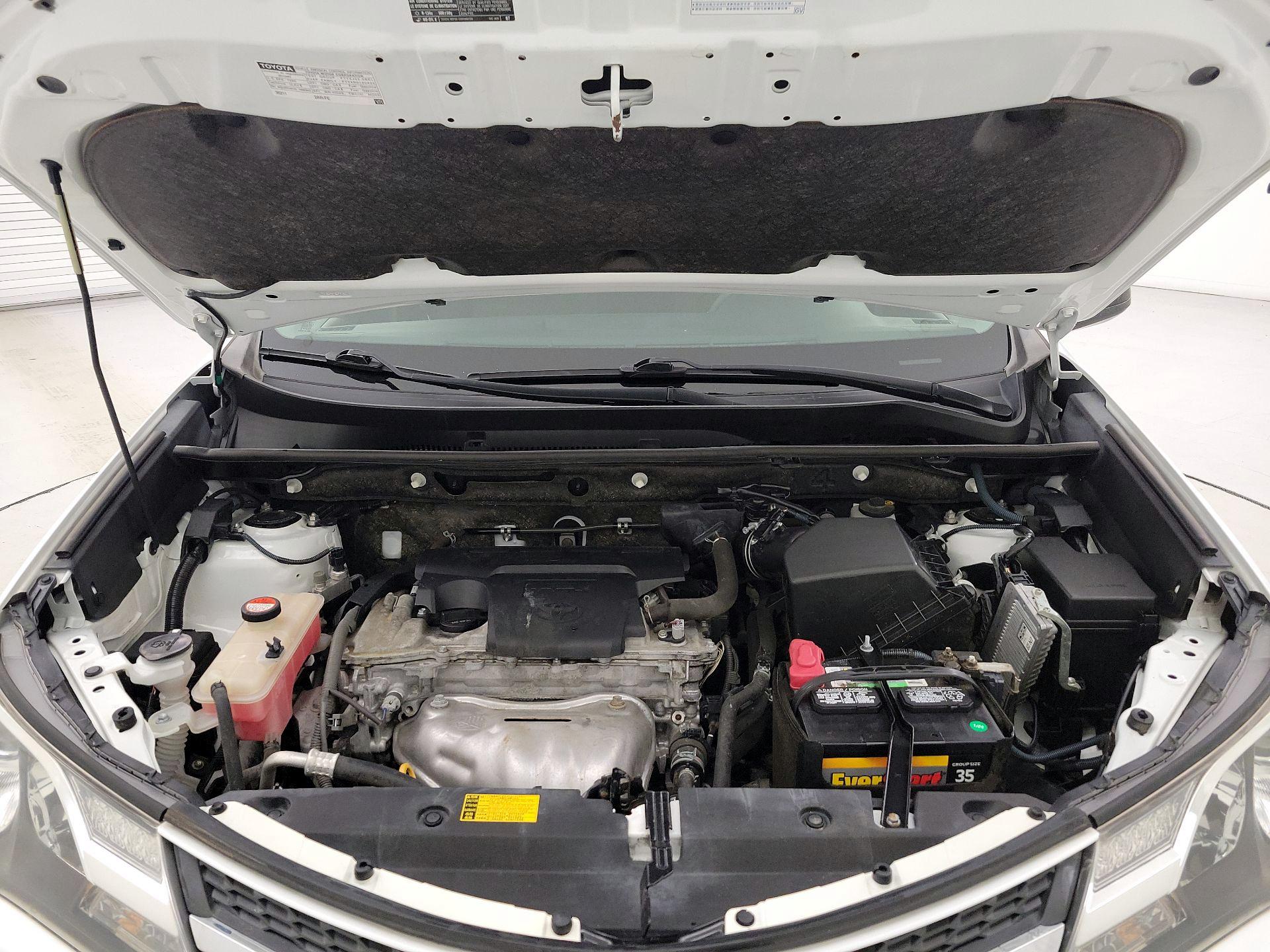 Thumbnail: 2015 Toyota RAV4 - 19