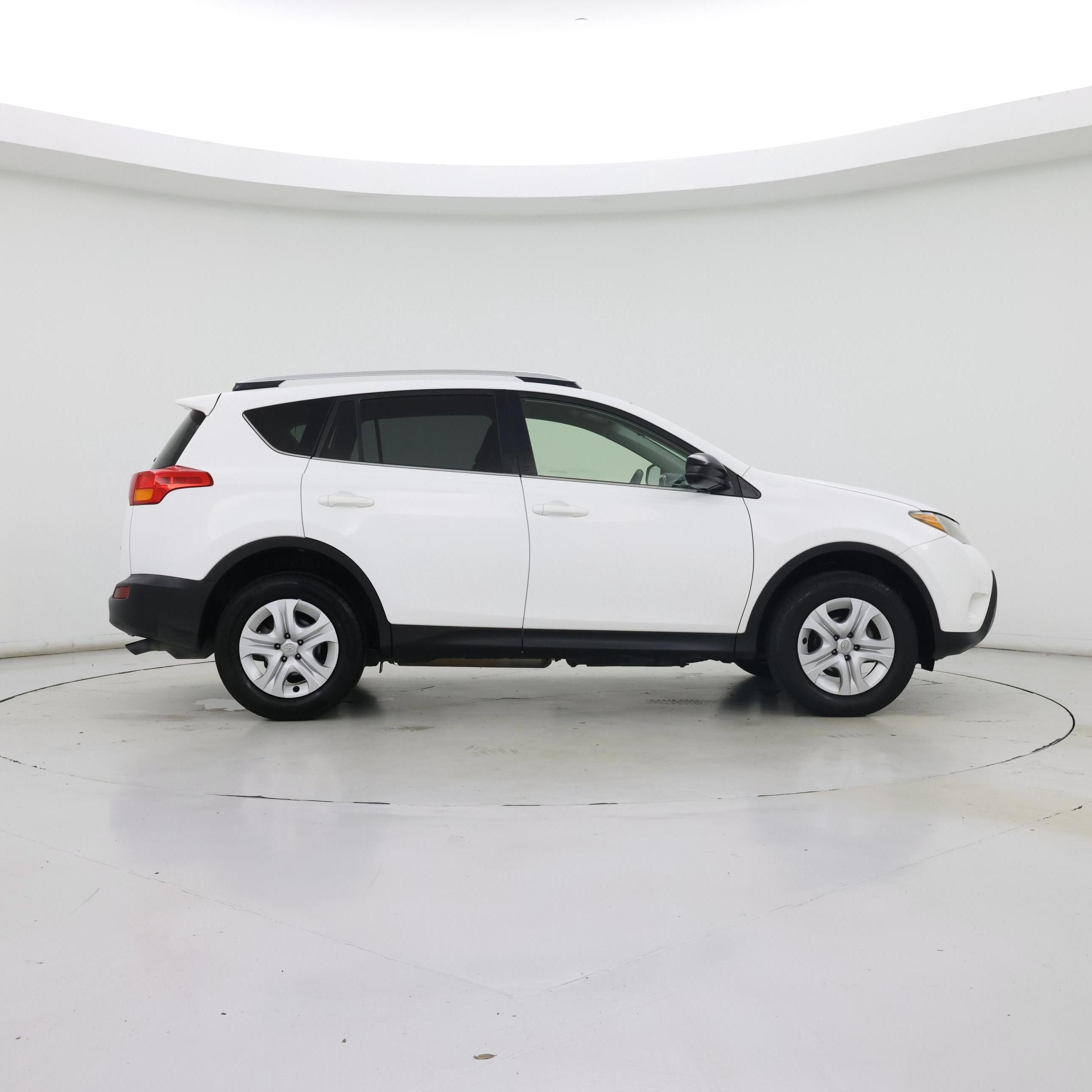 Thumbnail: 2015 Toyota RAV4 - 7