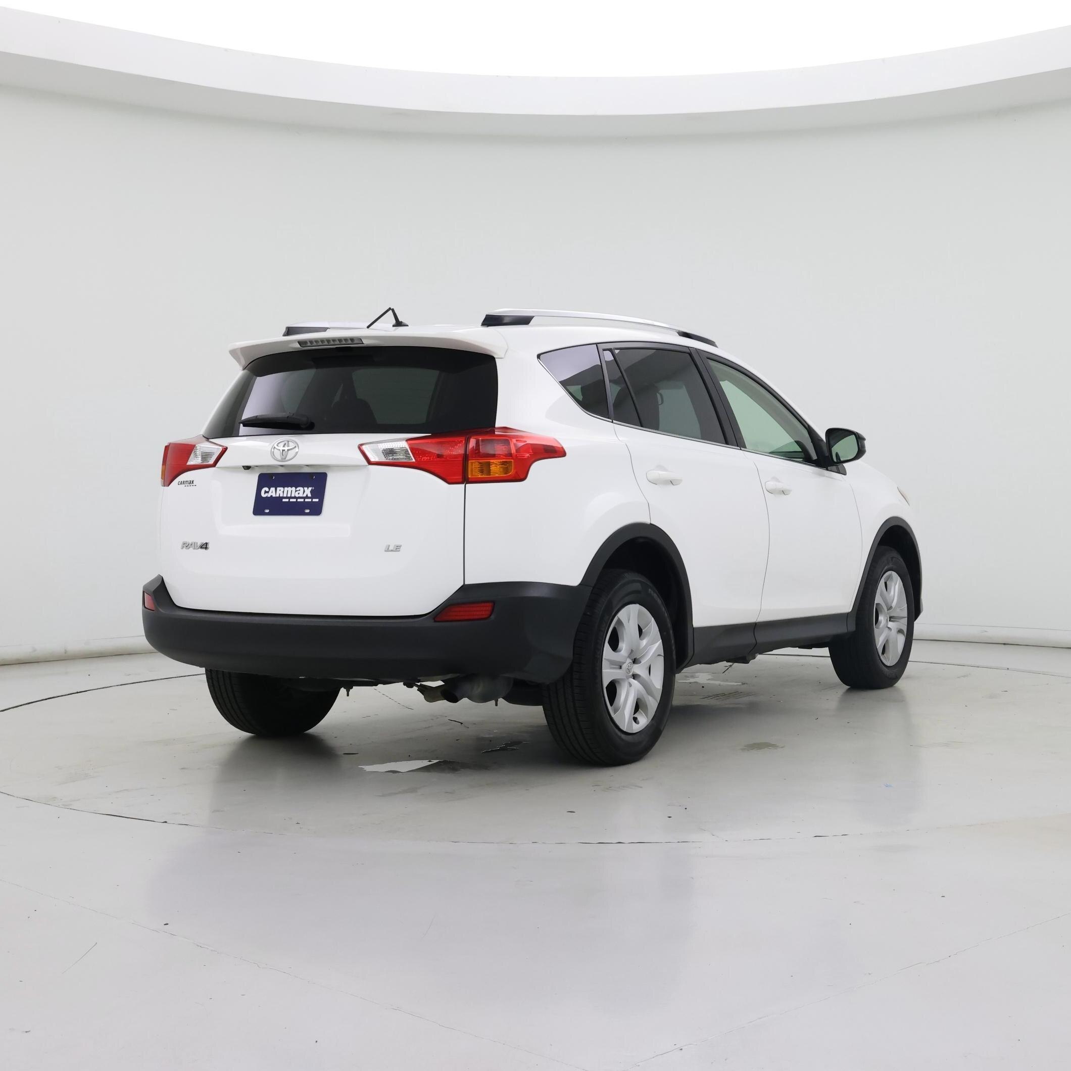 Thumbnail: 2015 Toyota RAV4 - 8