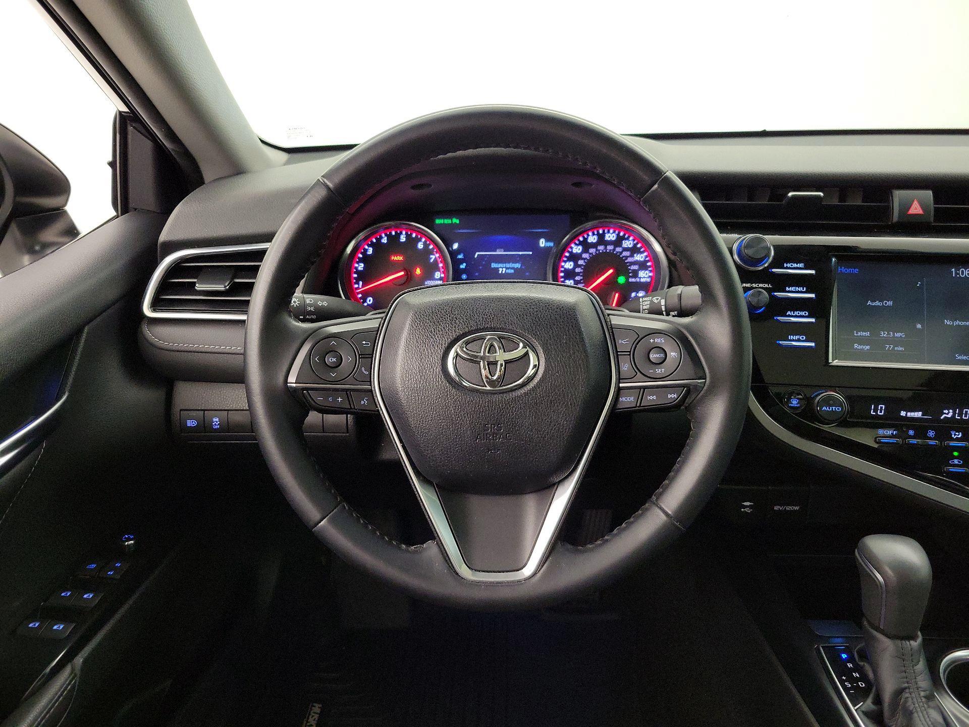 Thumbnail: 2018 Toyota Camry - 10