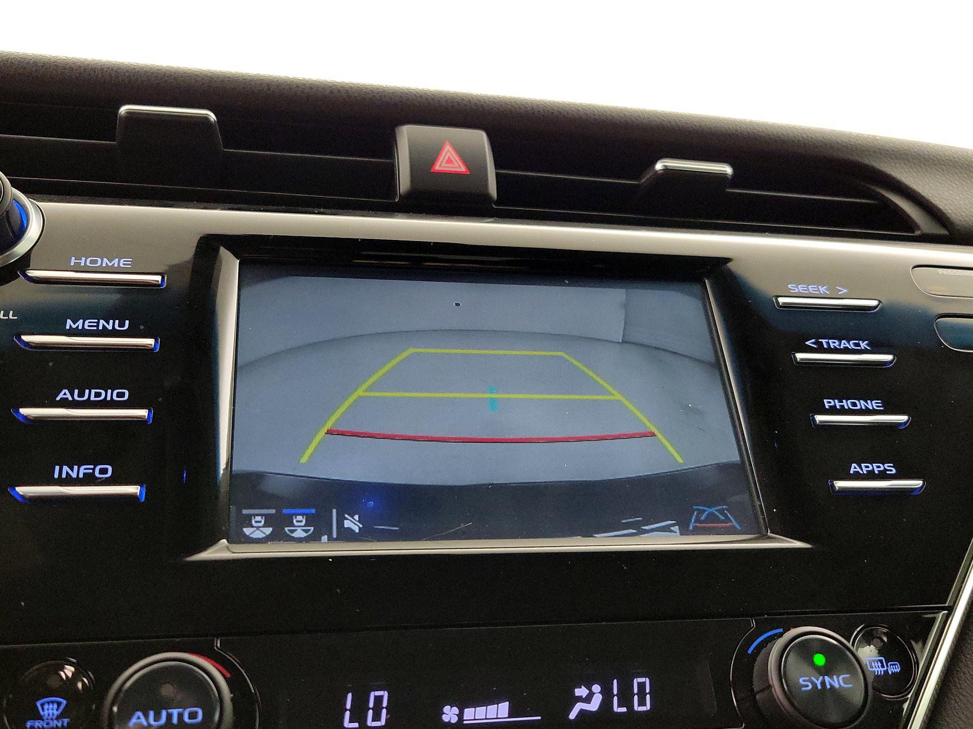 Thumbnail: 2018 Toyota Camry - 14