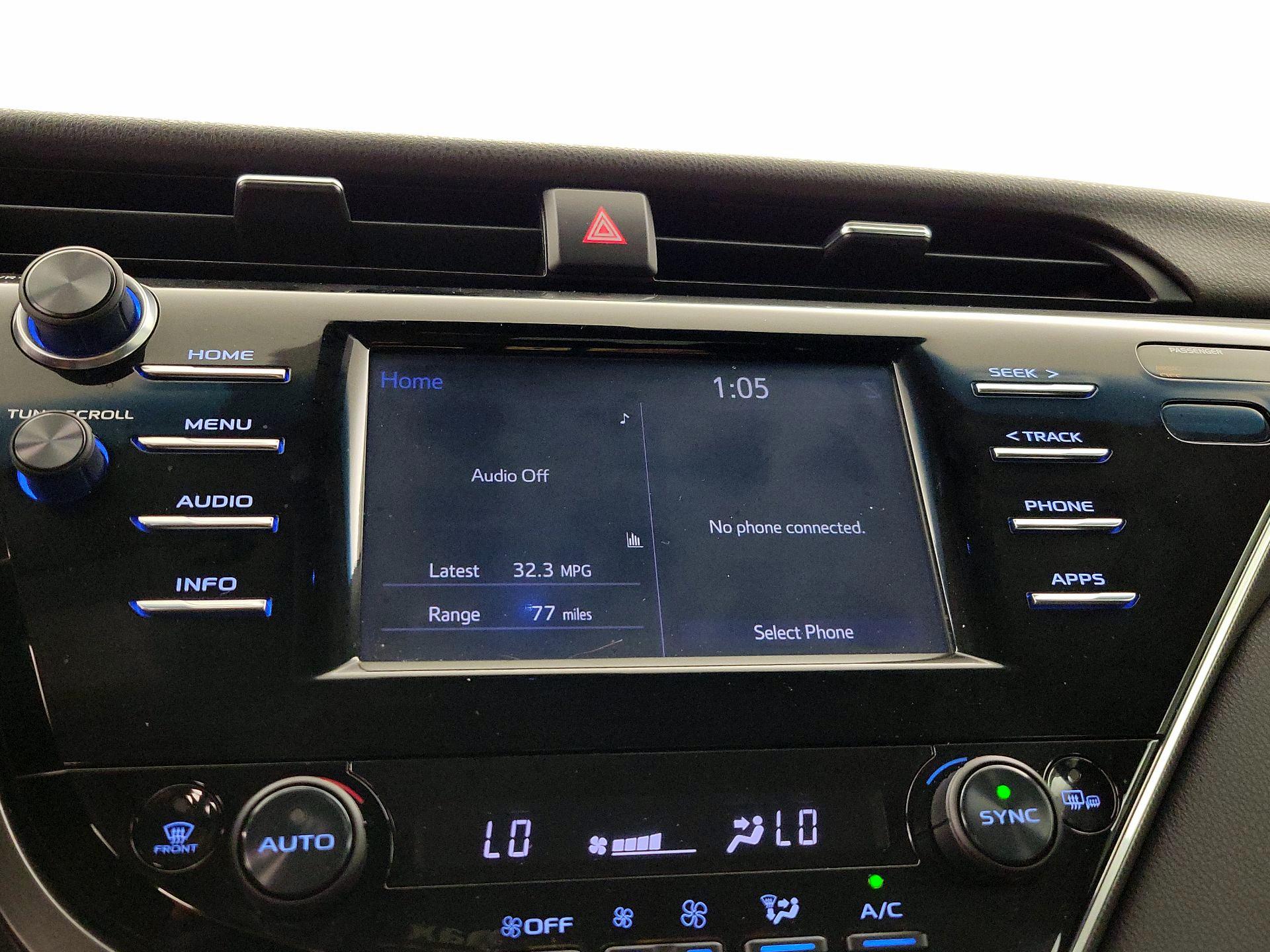 Thumbnail: 2018 Toyota Camry - 15