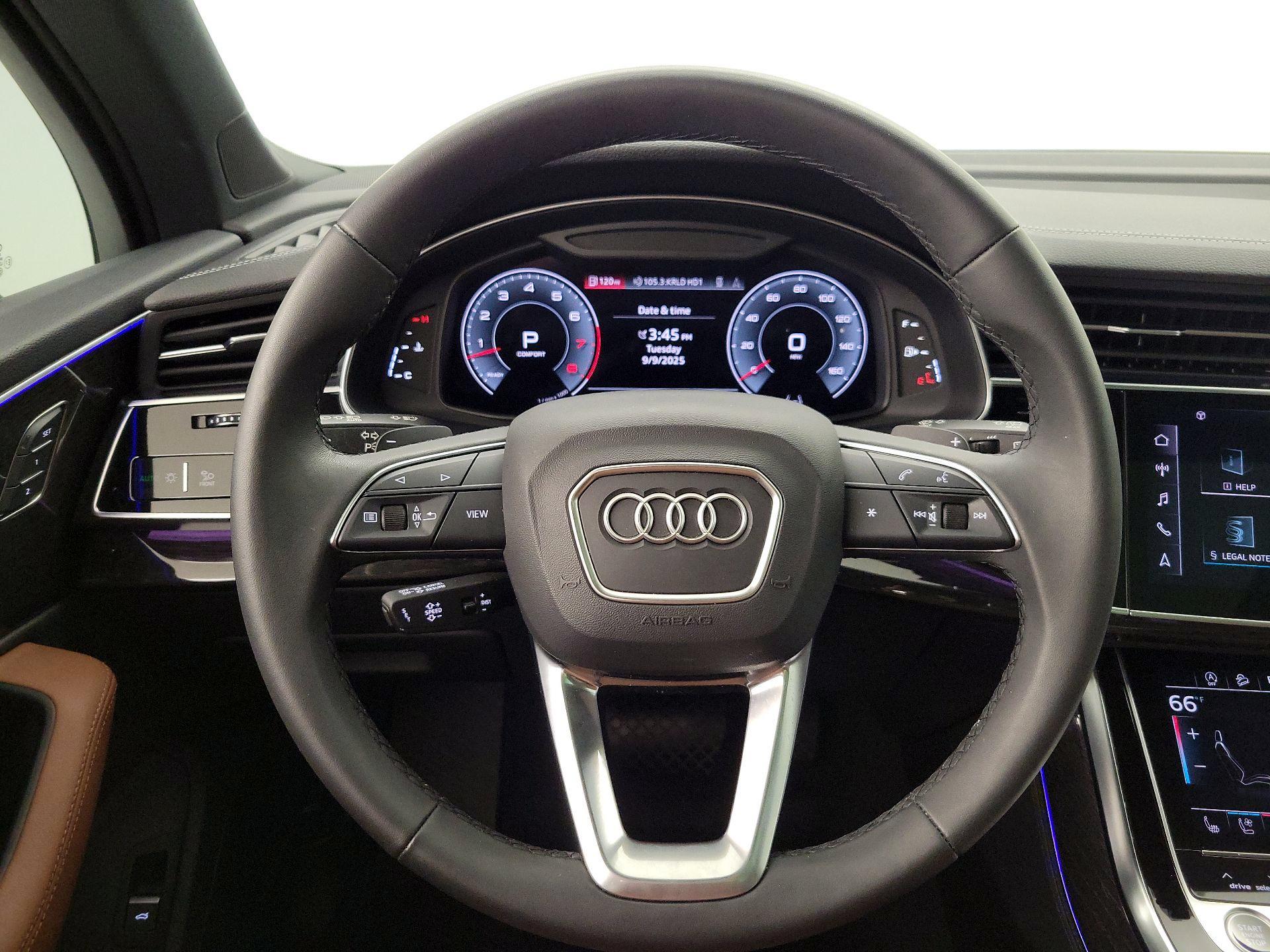 Thumbnail: 2023 Audi Q7 - 10