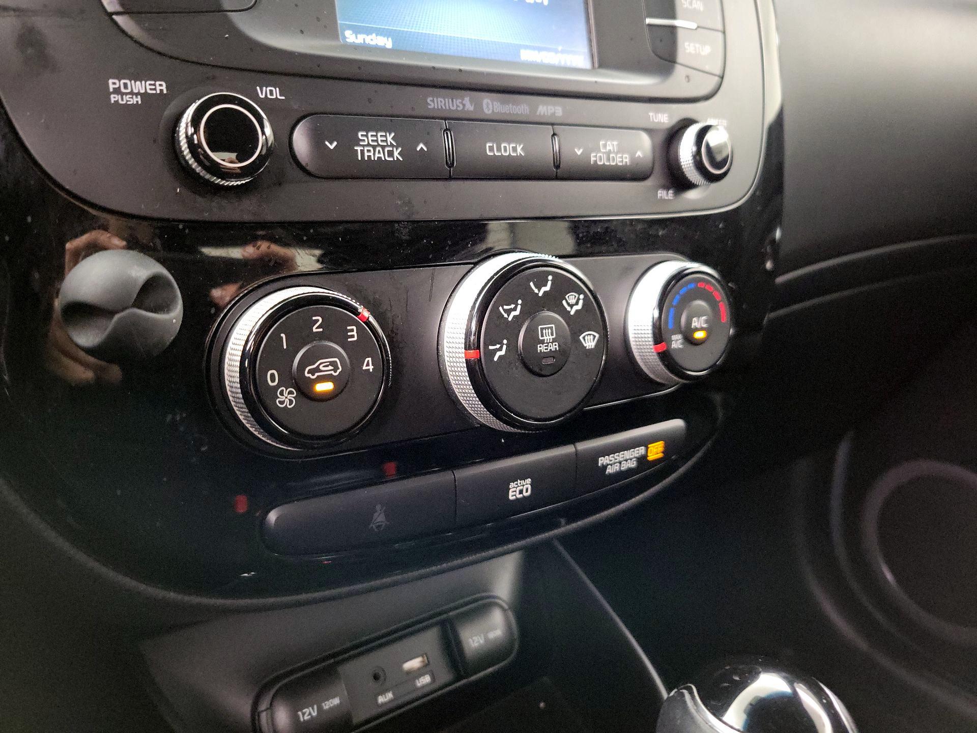 Thumbnail: 2016 Kia Soul - 16