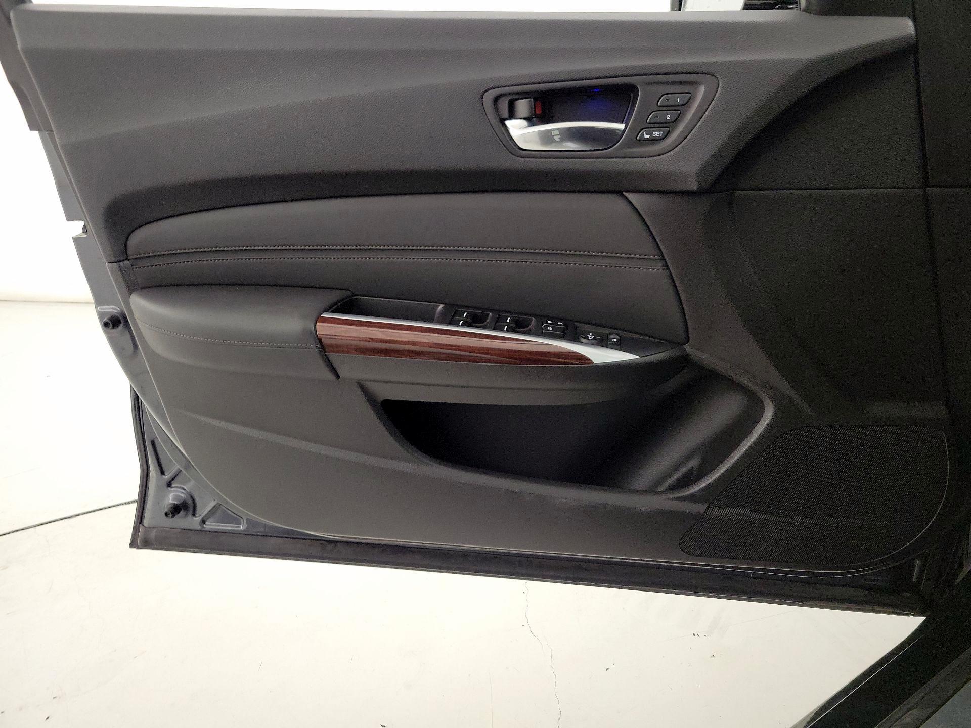 Thumbnail: 2015 Acura TLX - 12