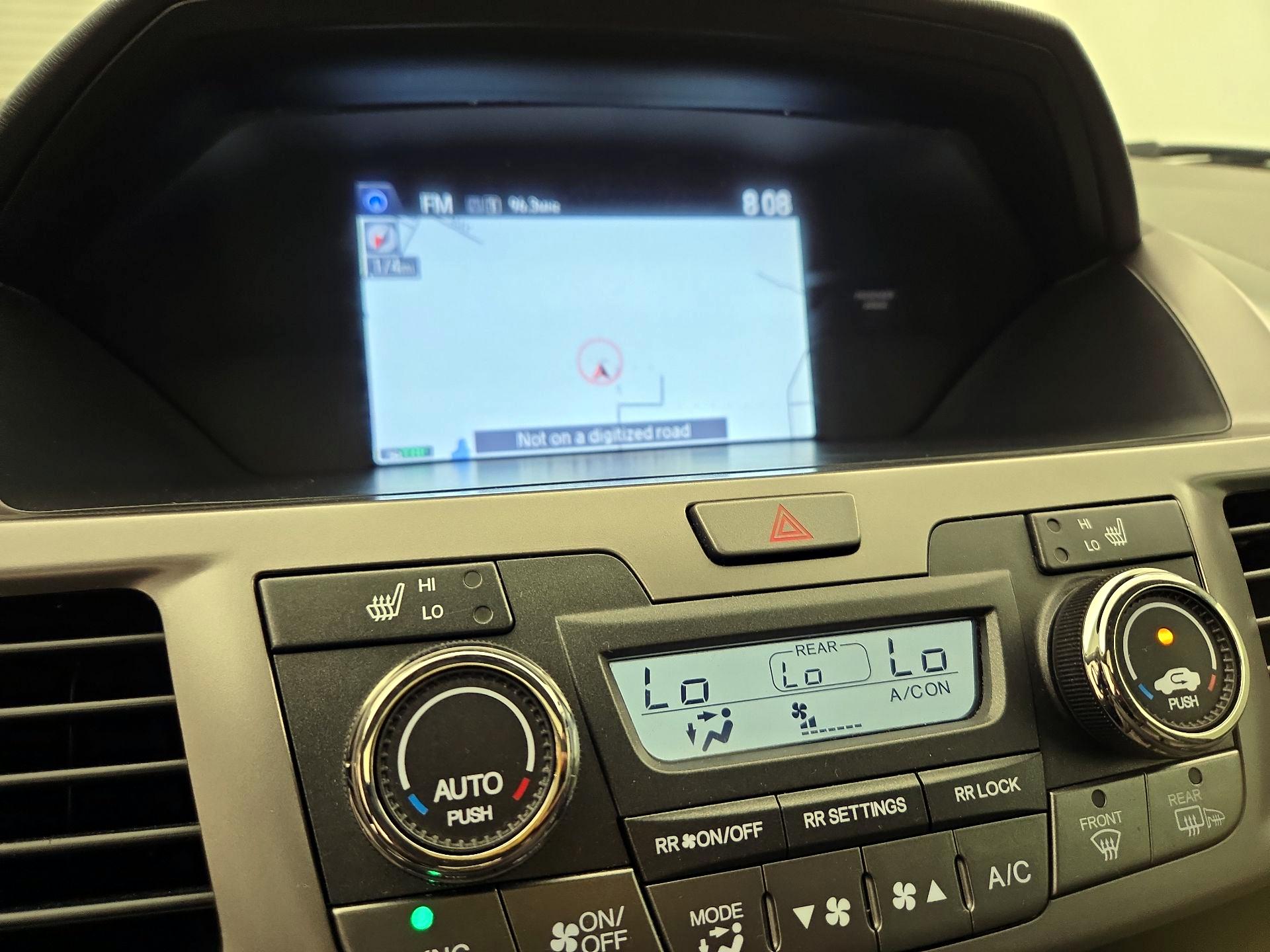 Thumbnail: 2016 Honda Odyssey - 14