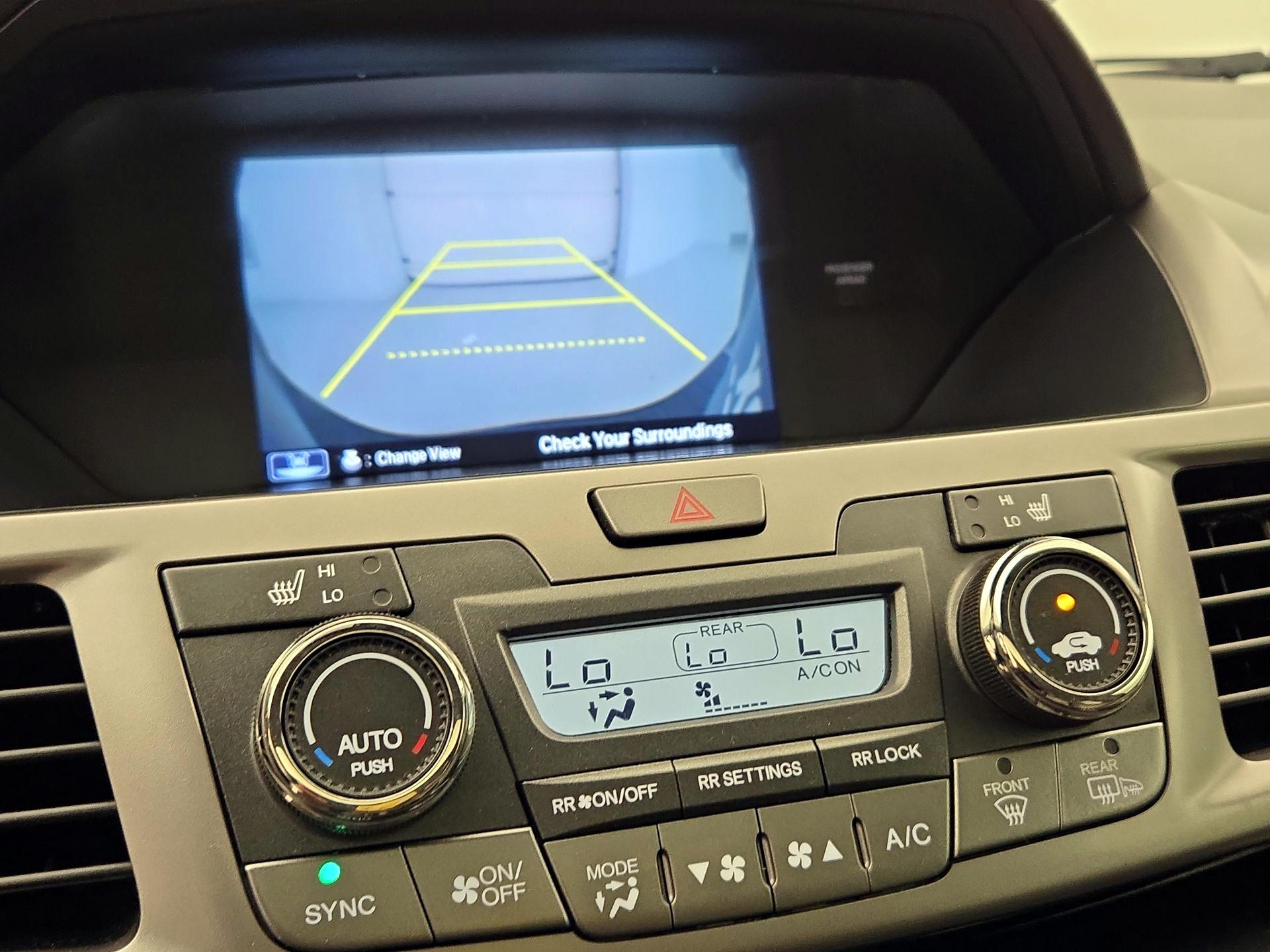 Thumbnail: 2016 Honda Odyssey - 15