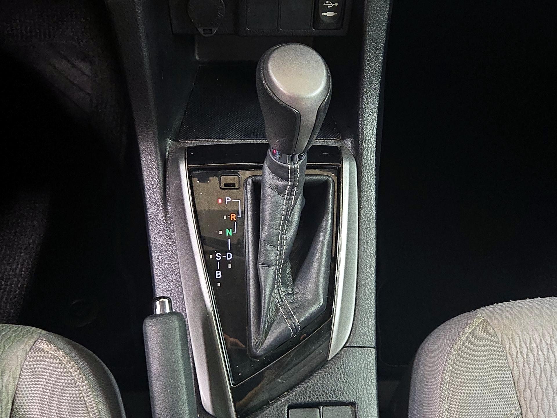 Thumbnail: 2015 Toyota Corolla - 17