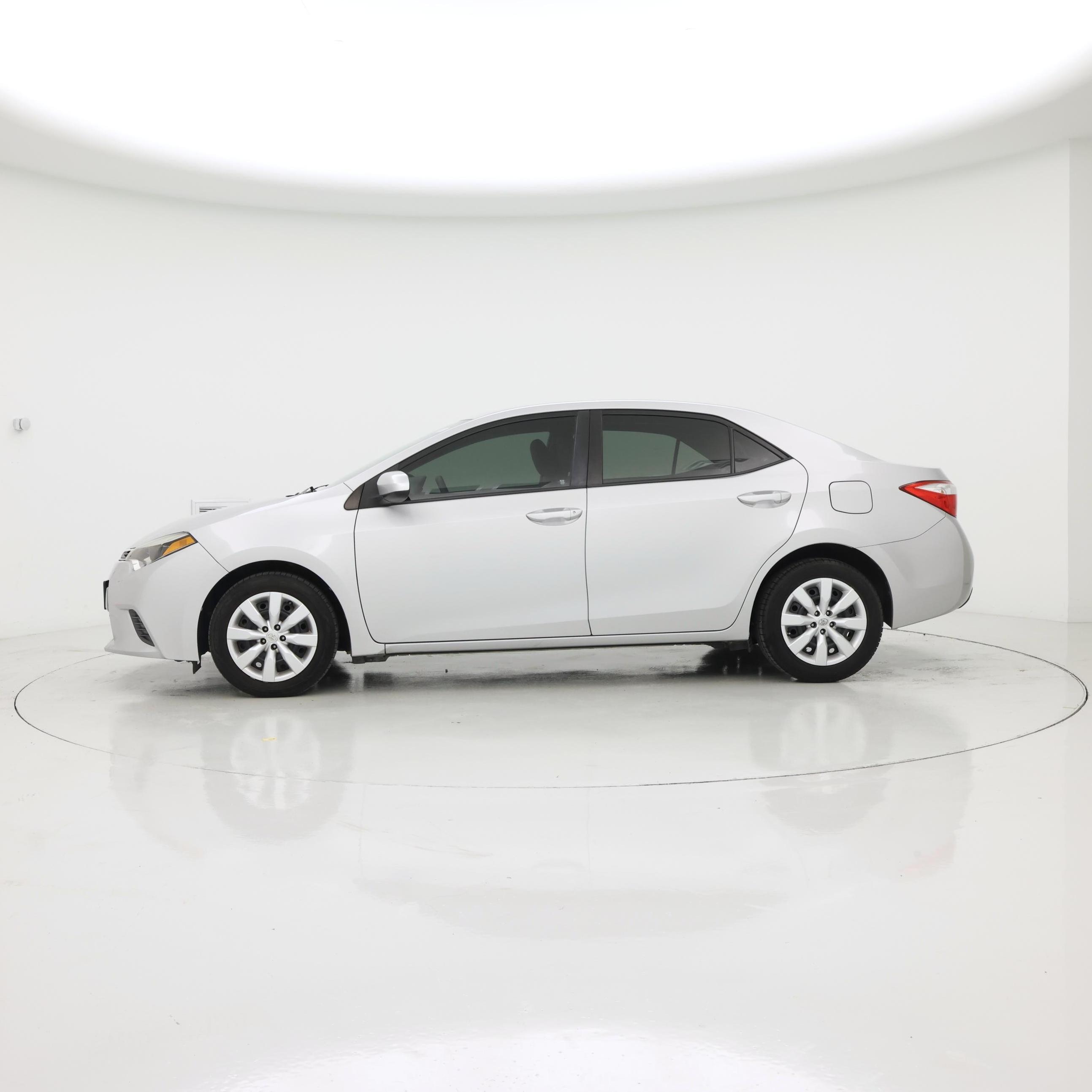 Thumbnail: 2015 Toyota Corolla - 3