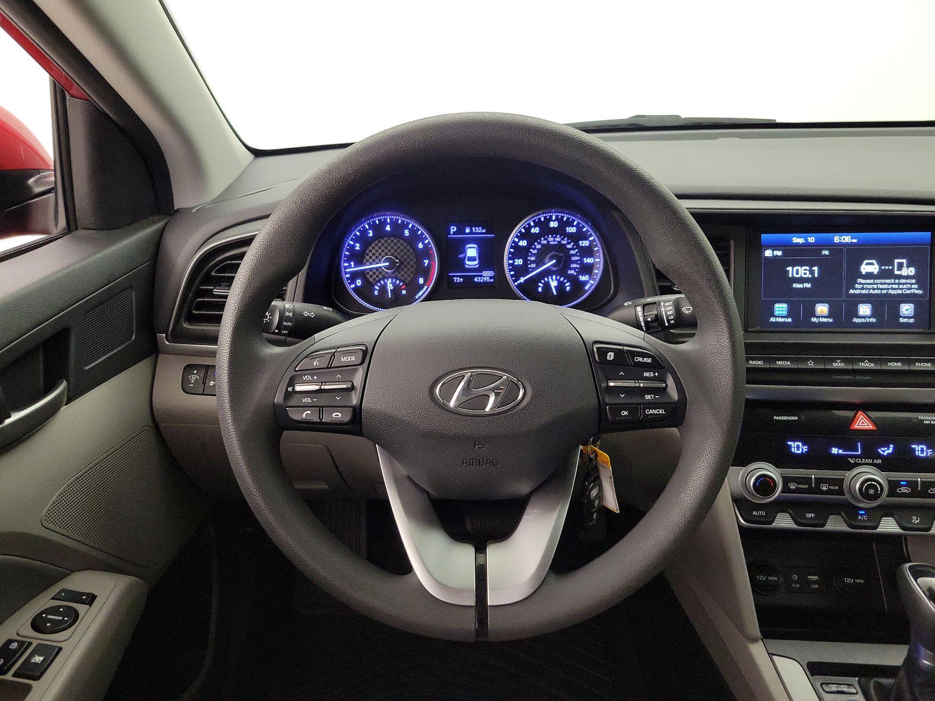 Thumbnail: 2020 Hyundai Elantra - 10