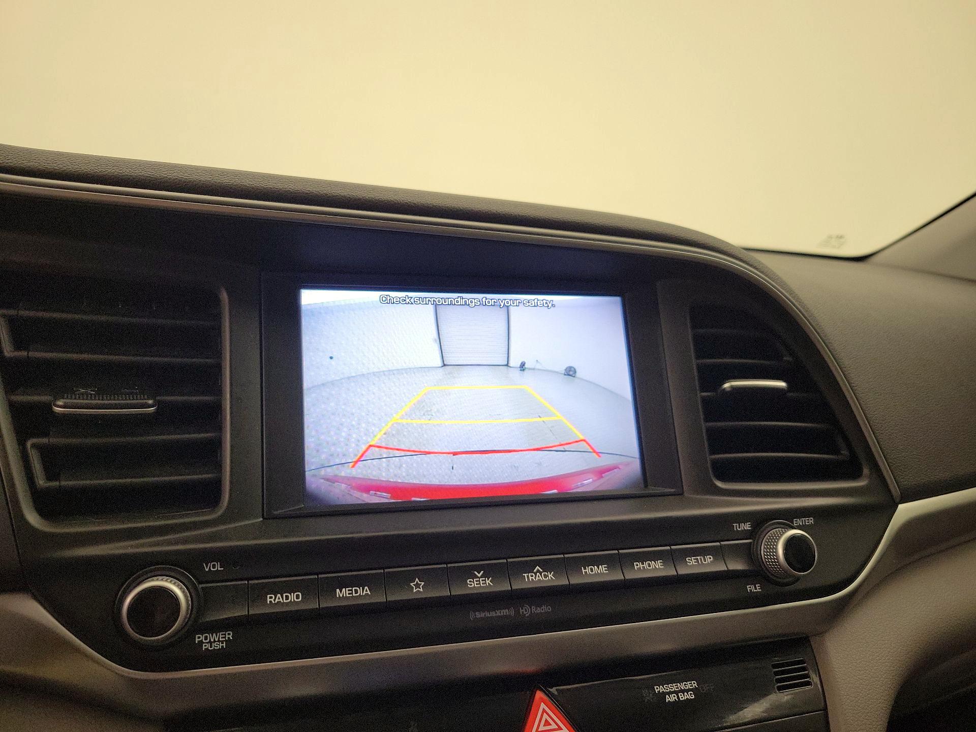 Thumbnail: 2020 Hyundai Elantra - 14