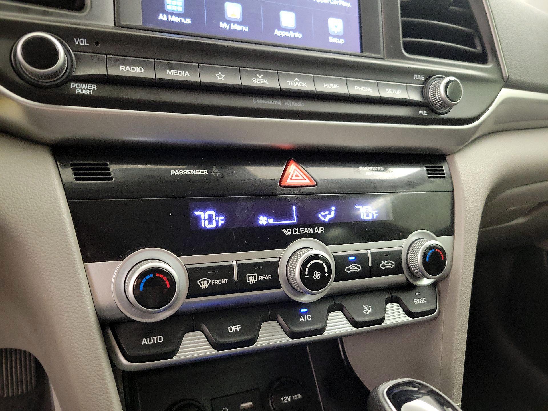 Thumbnail: 2020 Hyundai Elantra - 16