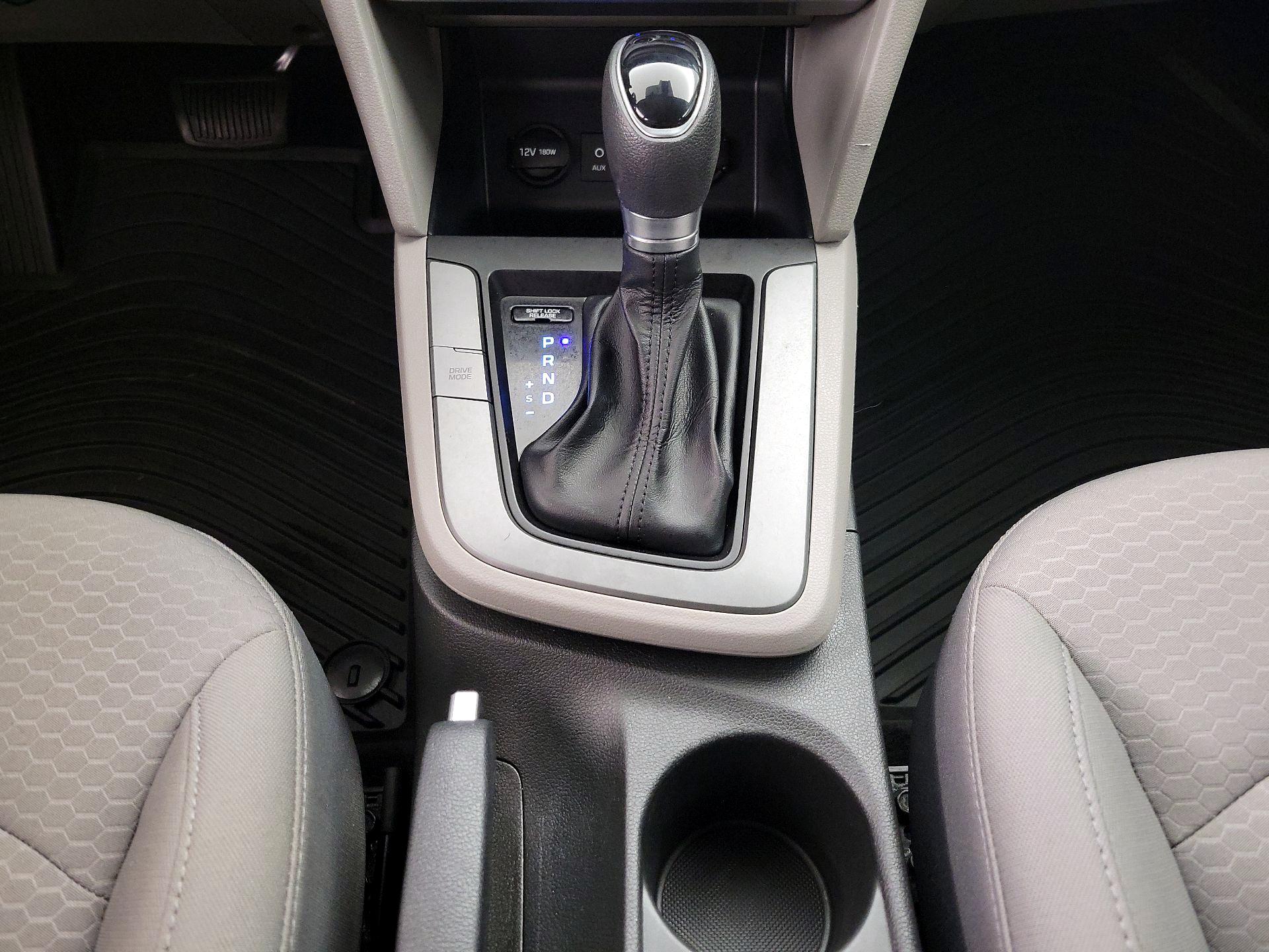 Thumbnail: 2020 Hyundai Elantra - 17