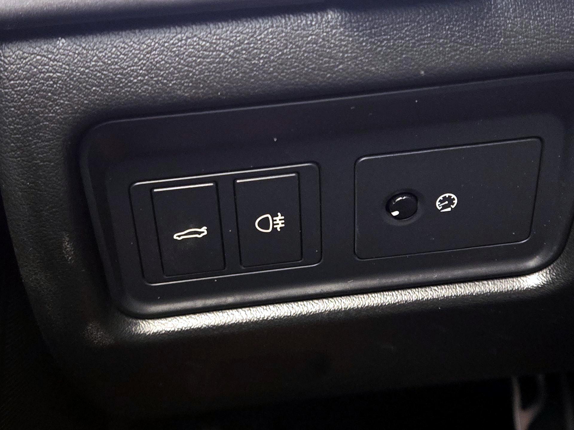 Thumbnail: 2017 Jaguar F-Type - 13