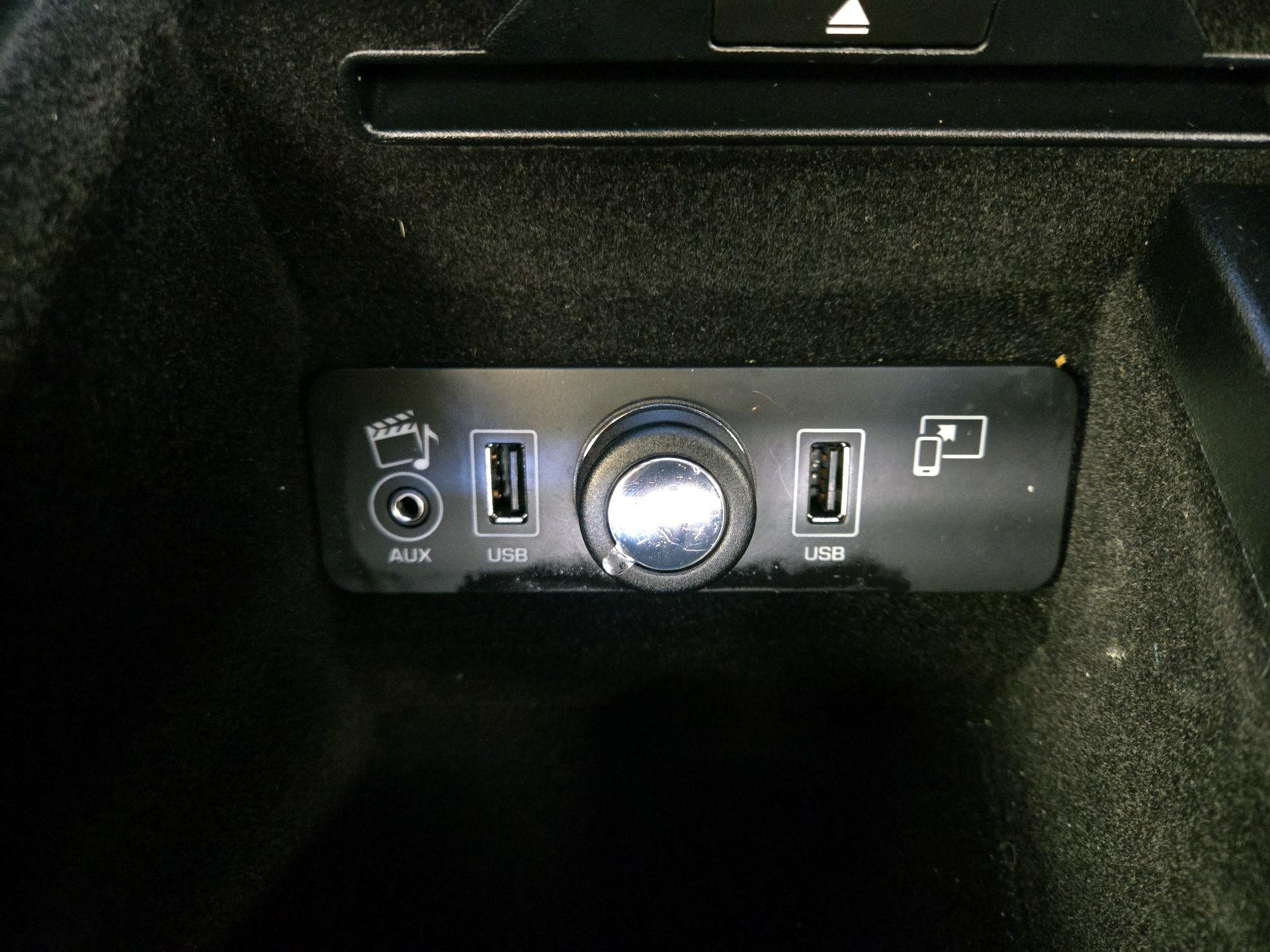 Thumbnail: 2017 Jaguar F-Type - 19