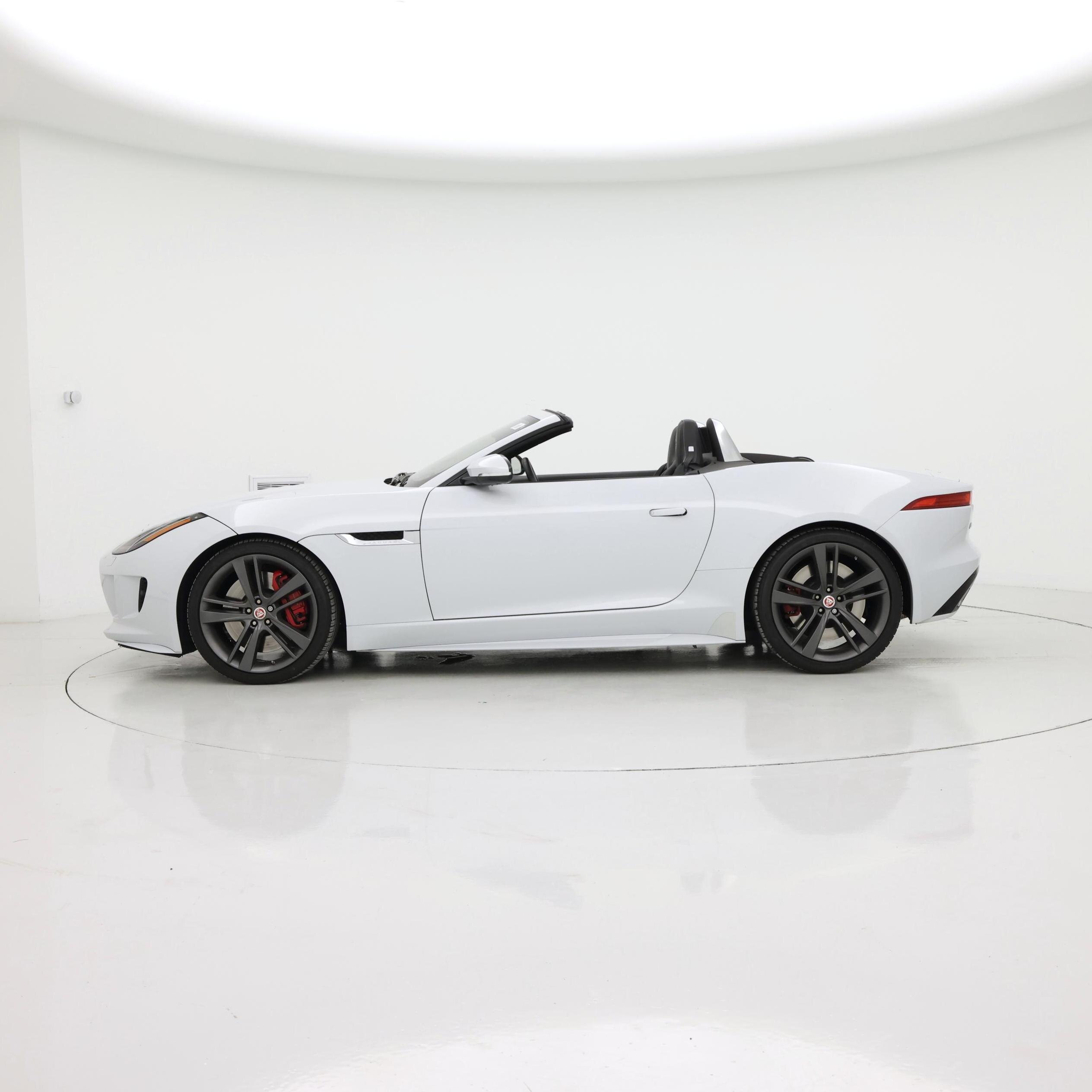 Thumbnail: 2017 Jaguar F-Type - 3