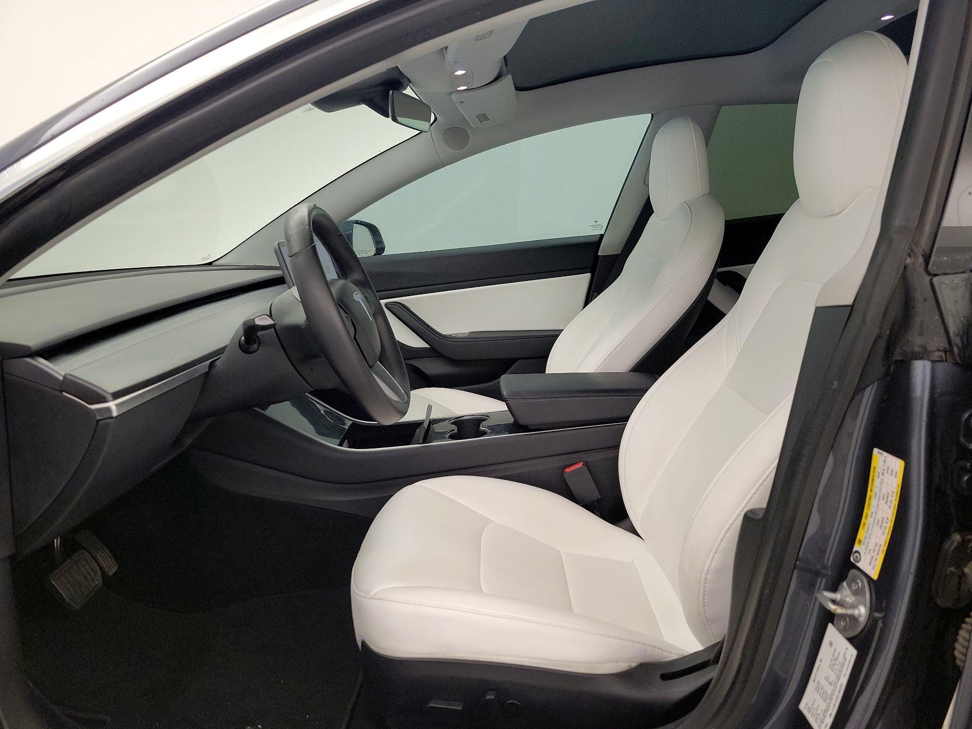 Thumbnail: 2020 Tesla Model 3 - 11