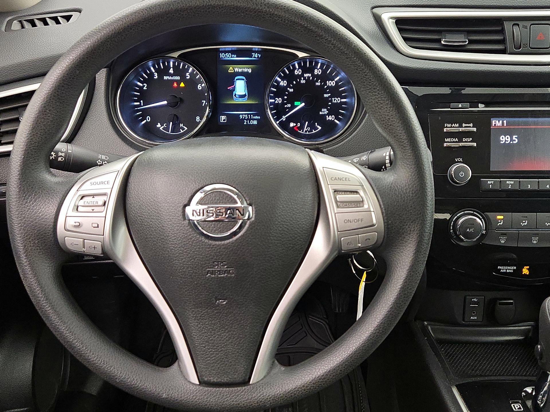 Thumbnail: 2016 Nissan Rogue - 10
