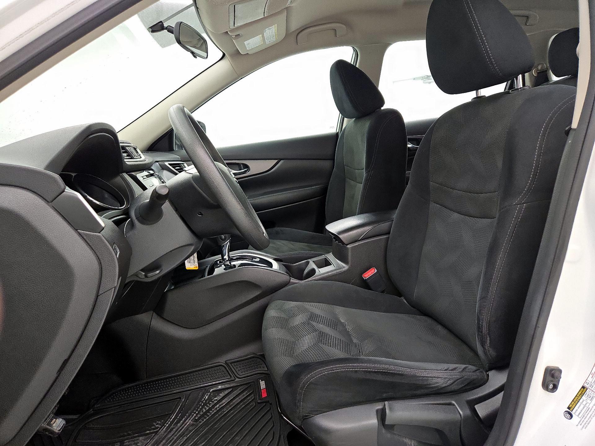 Thumbnail: 2016 Nissan Rogue - 11
