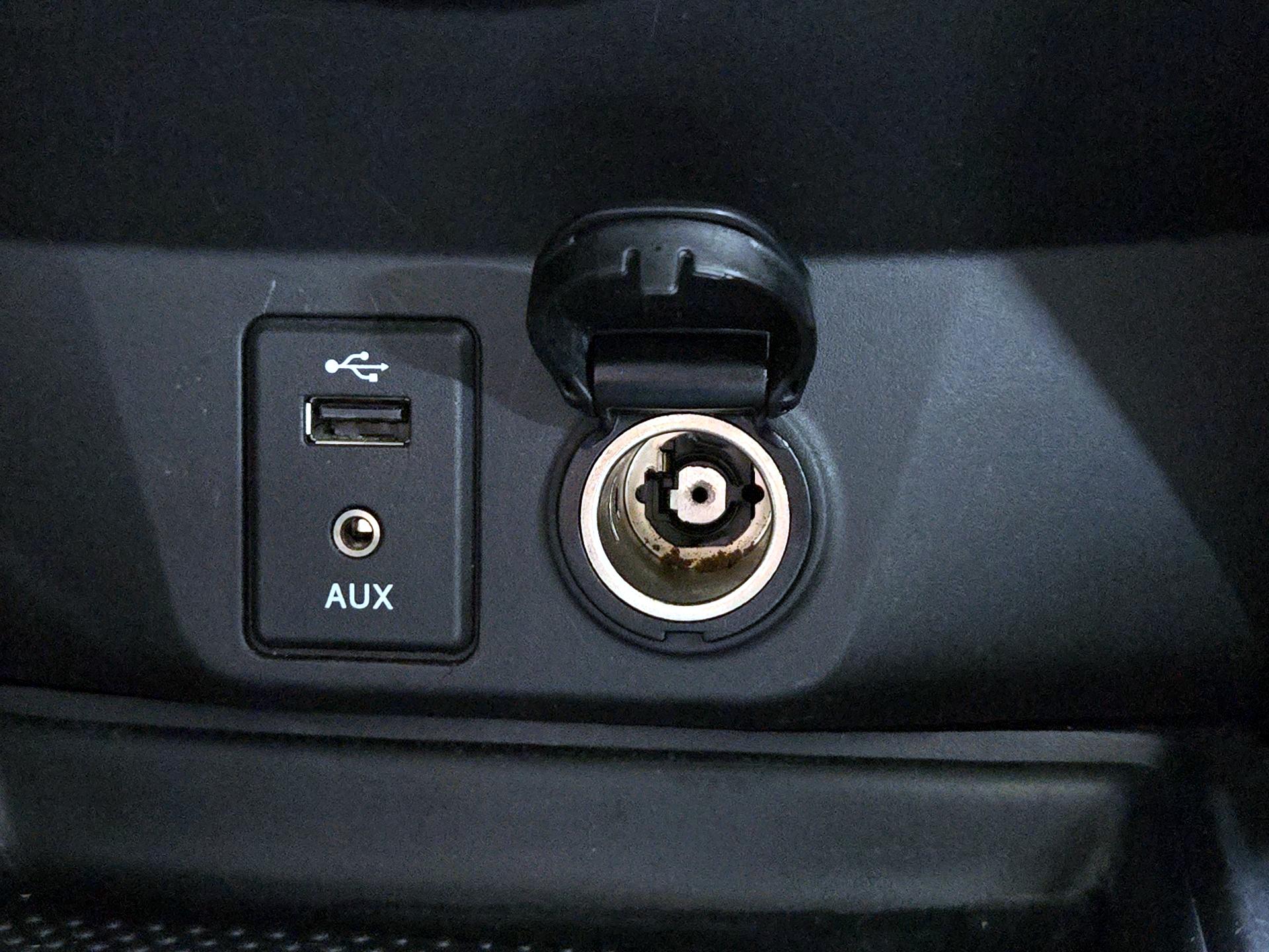 Thumbnail: 2016 Nissan Rogue - 18