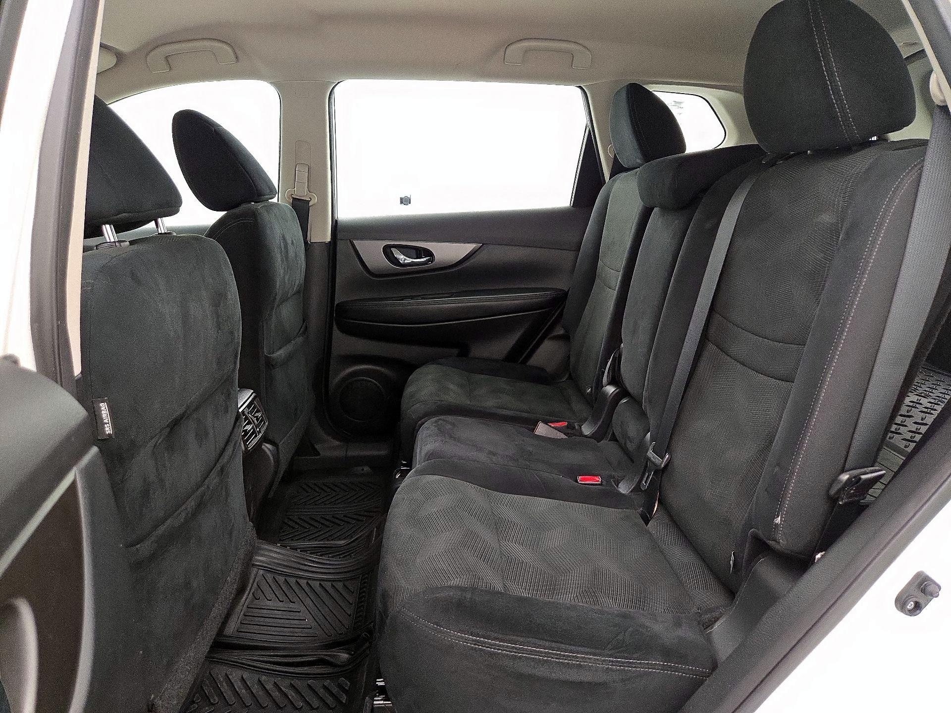 Thumbnail: 2016 Nissan Rogue - 19