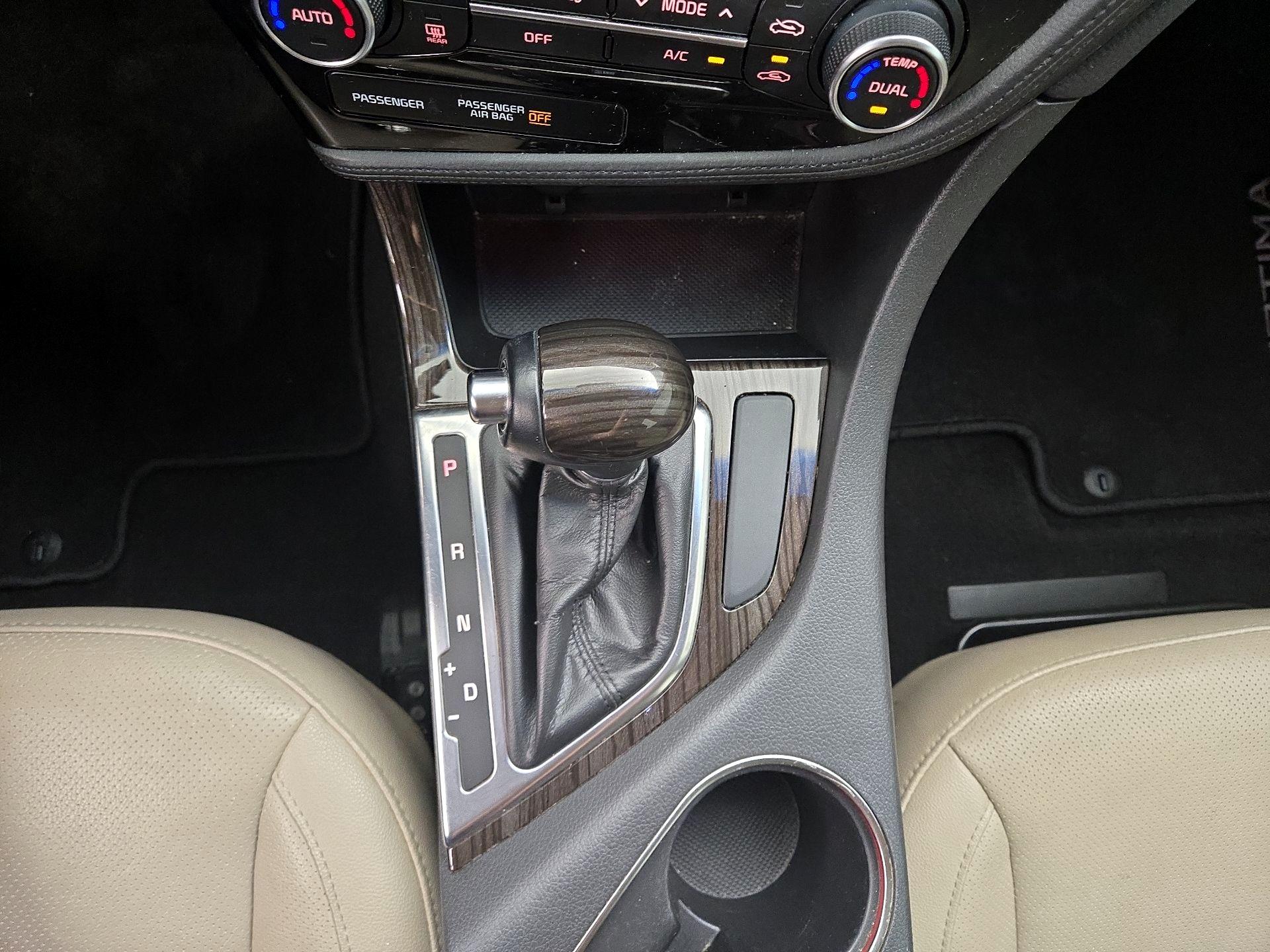 Thumbnail: 2015 Kia Optima - 15