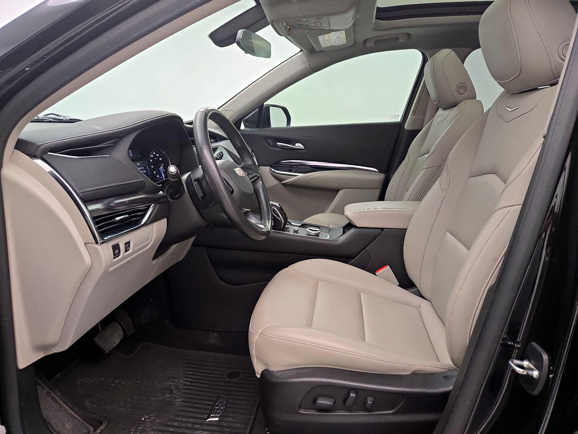Thumbnail: 2019 Cadillac XT4 - 11