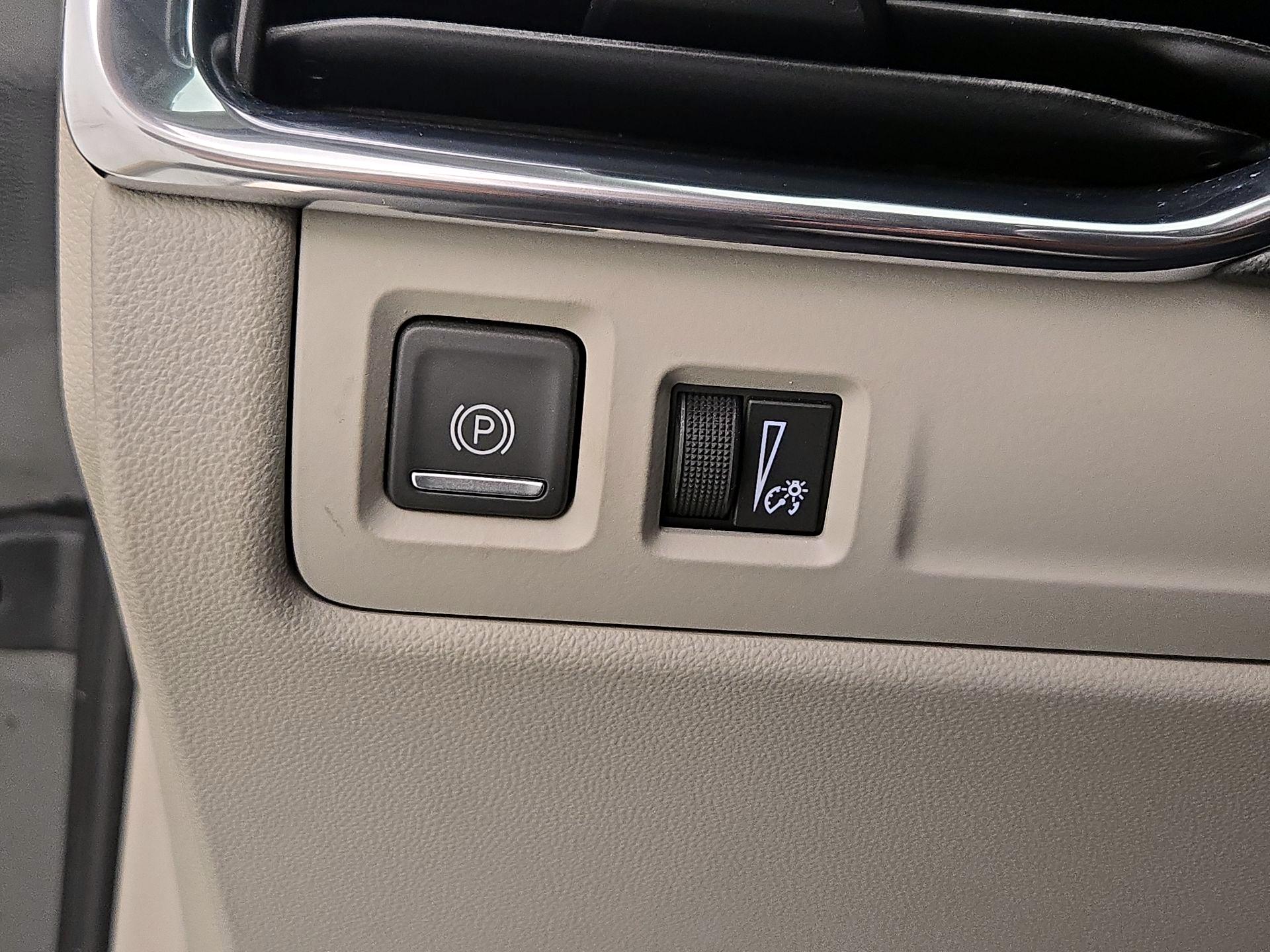 Thumbnail: 2019 Cadillac XT4 - 13