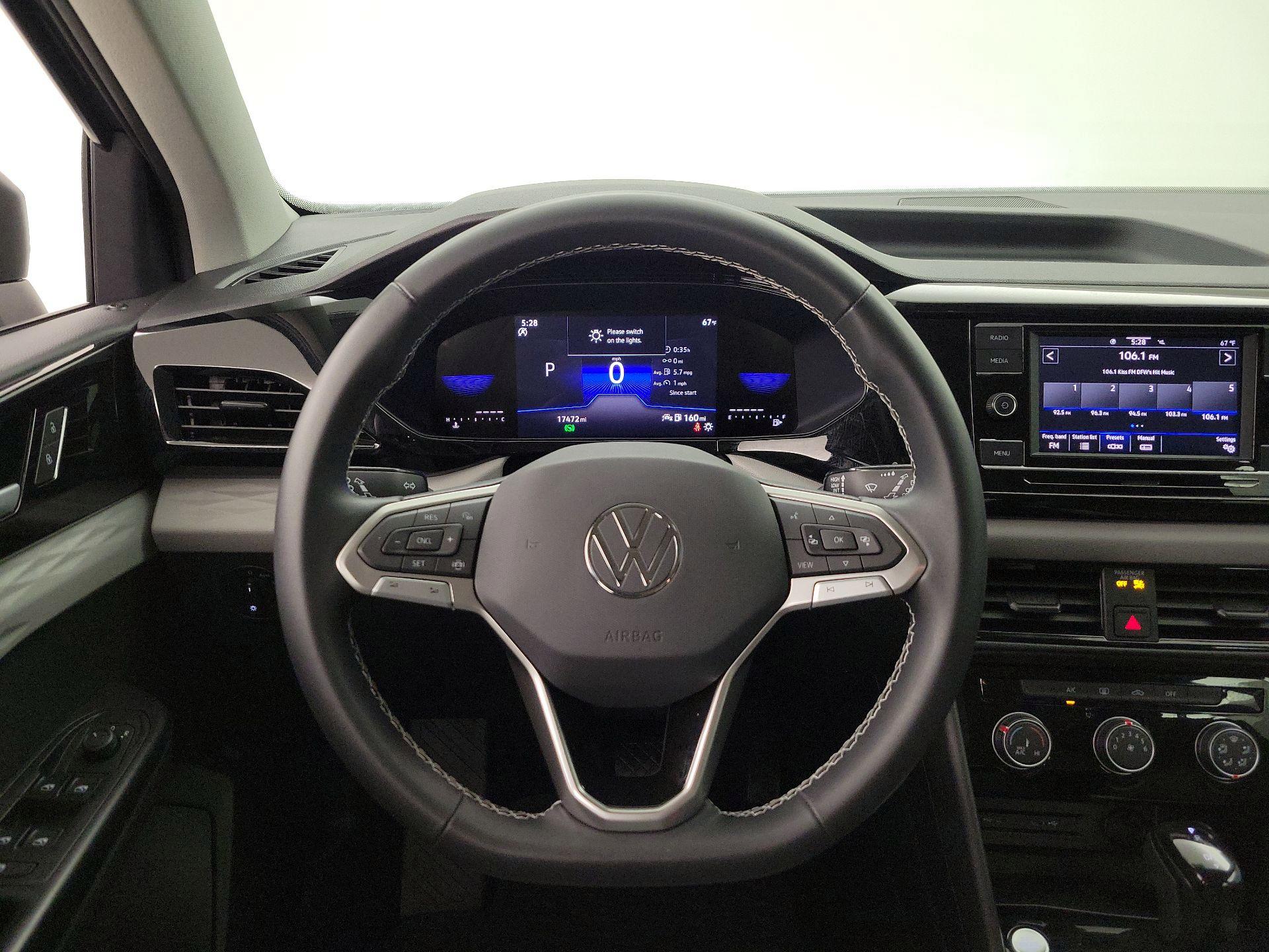 Thumbnail: 2023 Volkswagen Taos - 10