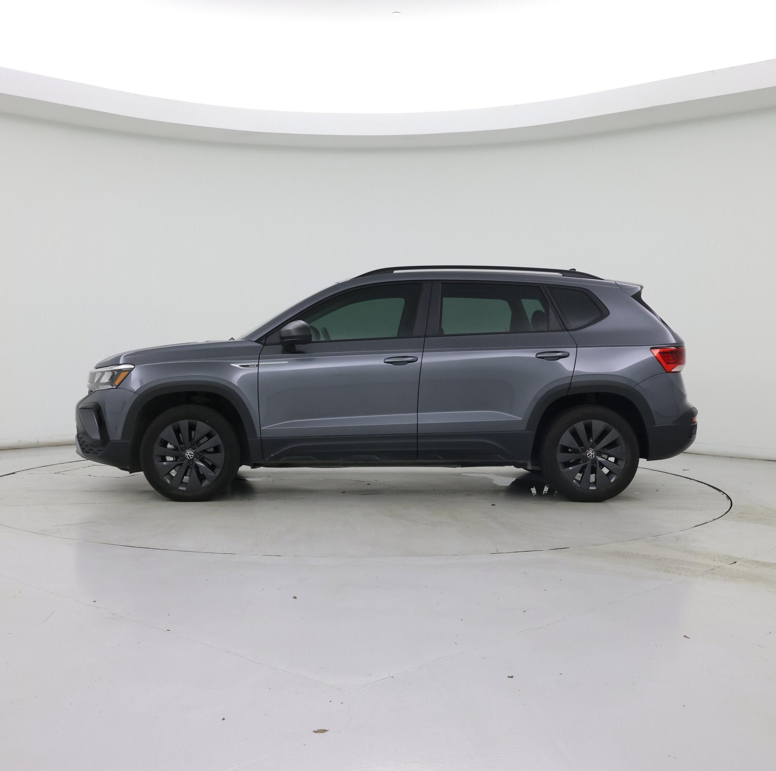 Thumbnail: 2023 Volkswagen Taos - 3