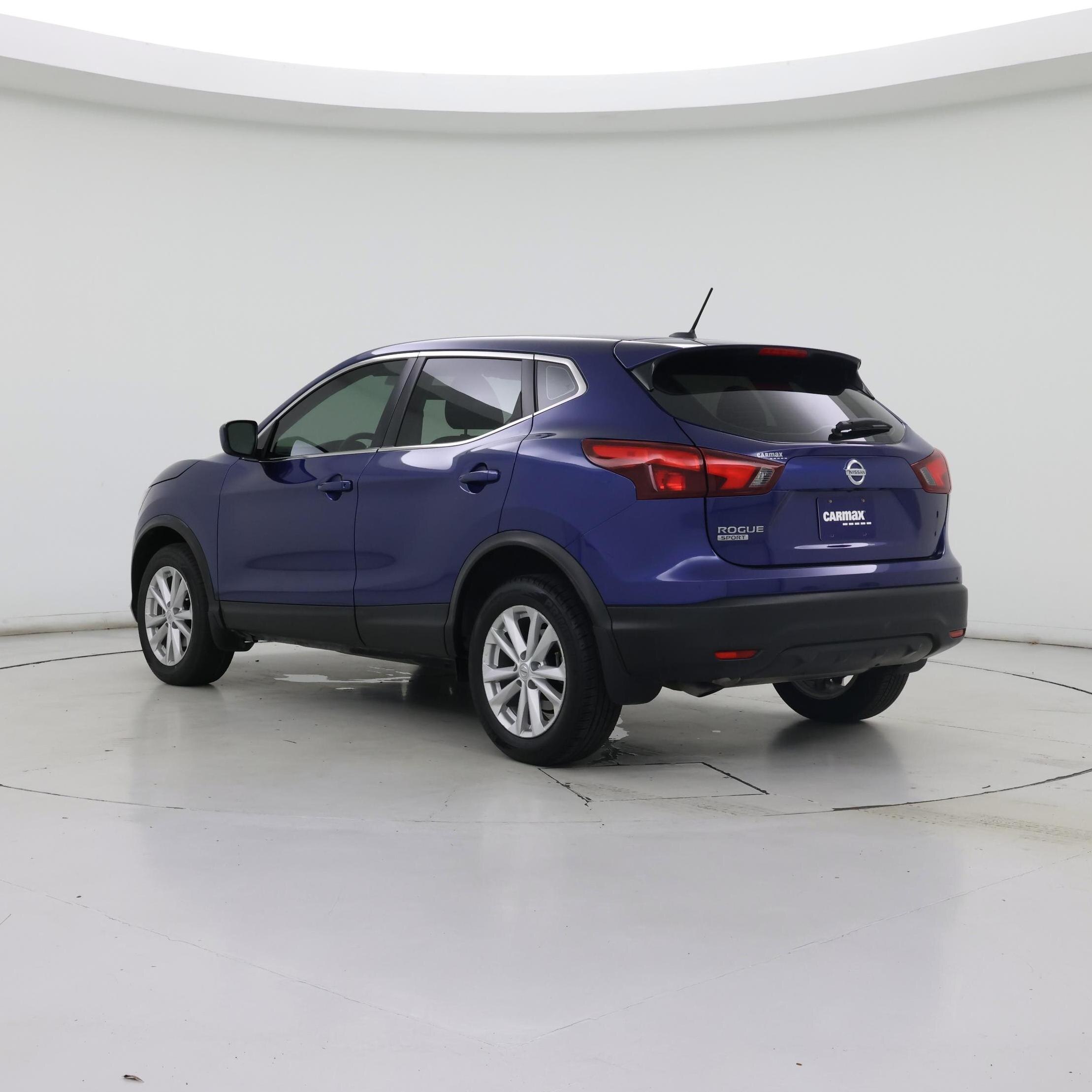 Thumbnail: 2018 Nissan Rogue Sport - 2