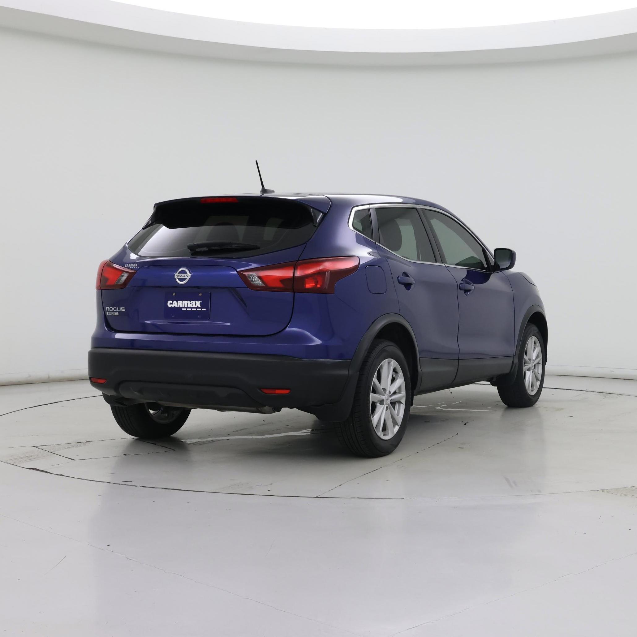 Thumbnail: 2018 Nissan Rogue Sport - 8
