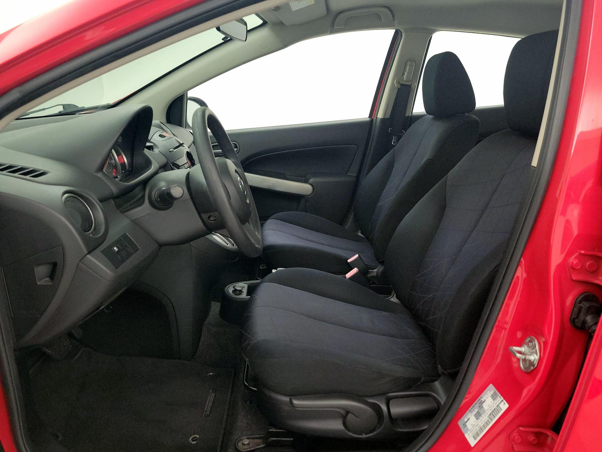 Thumbnail: 2014 Mazda Mazda2 - 11