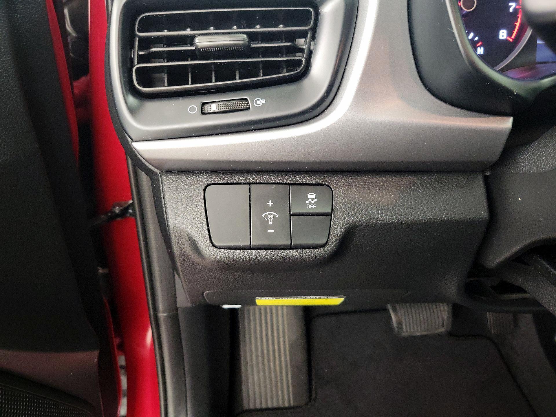 Thumbnail: 2021 Kia Rio - 13