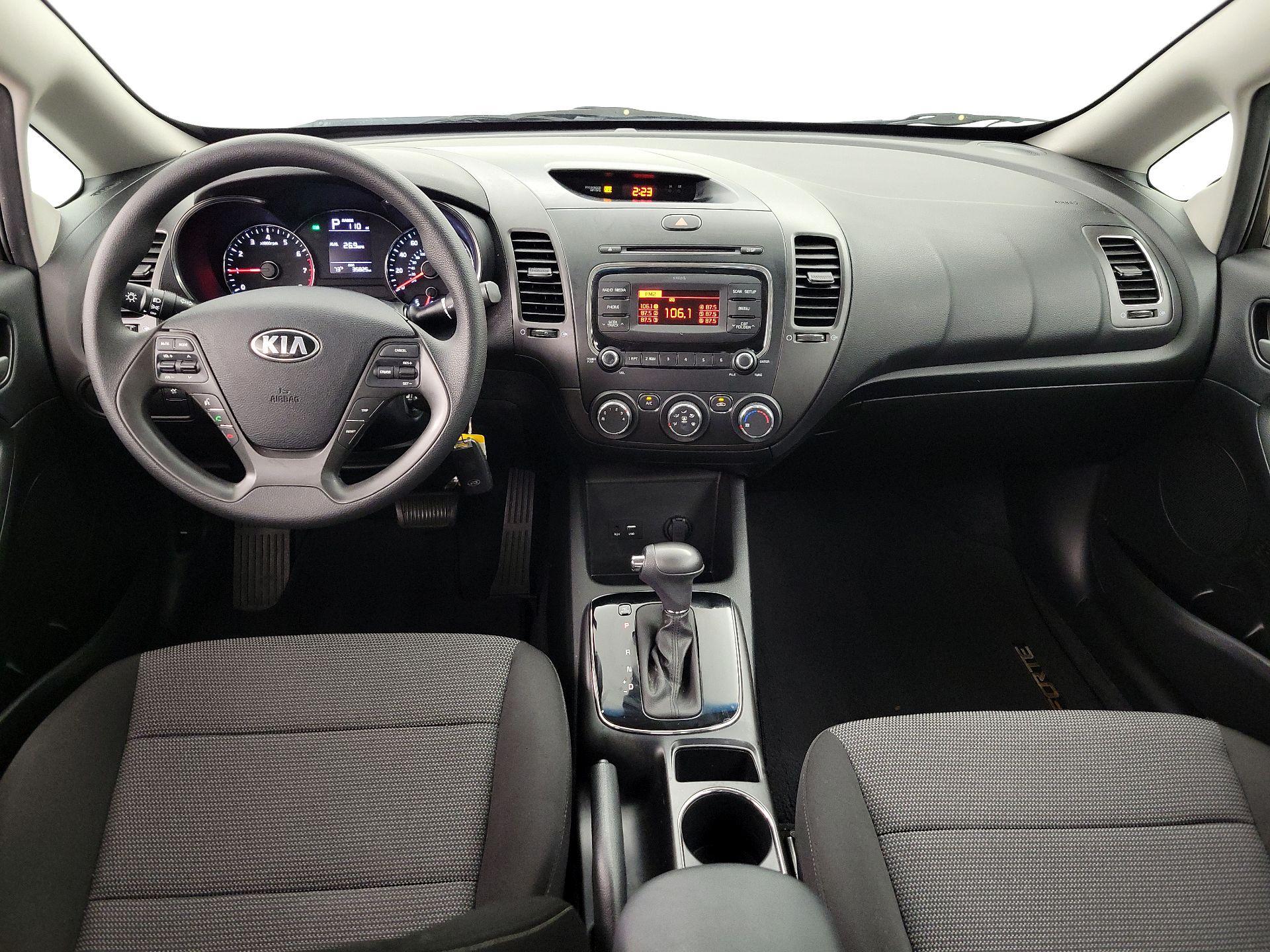 Thumbnail: 2018 Kia Forte - 9