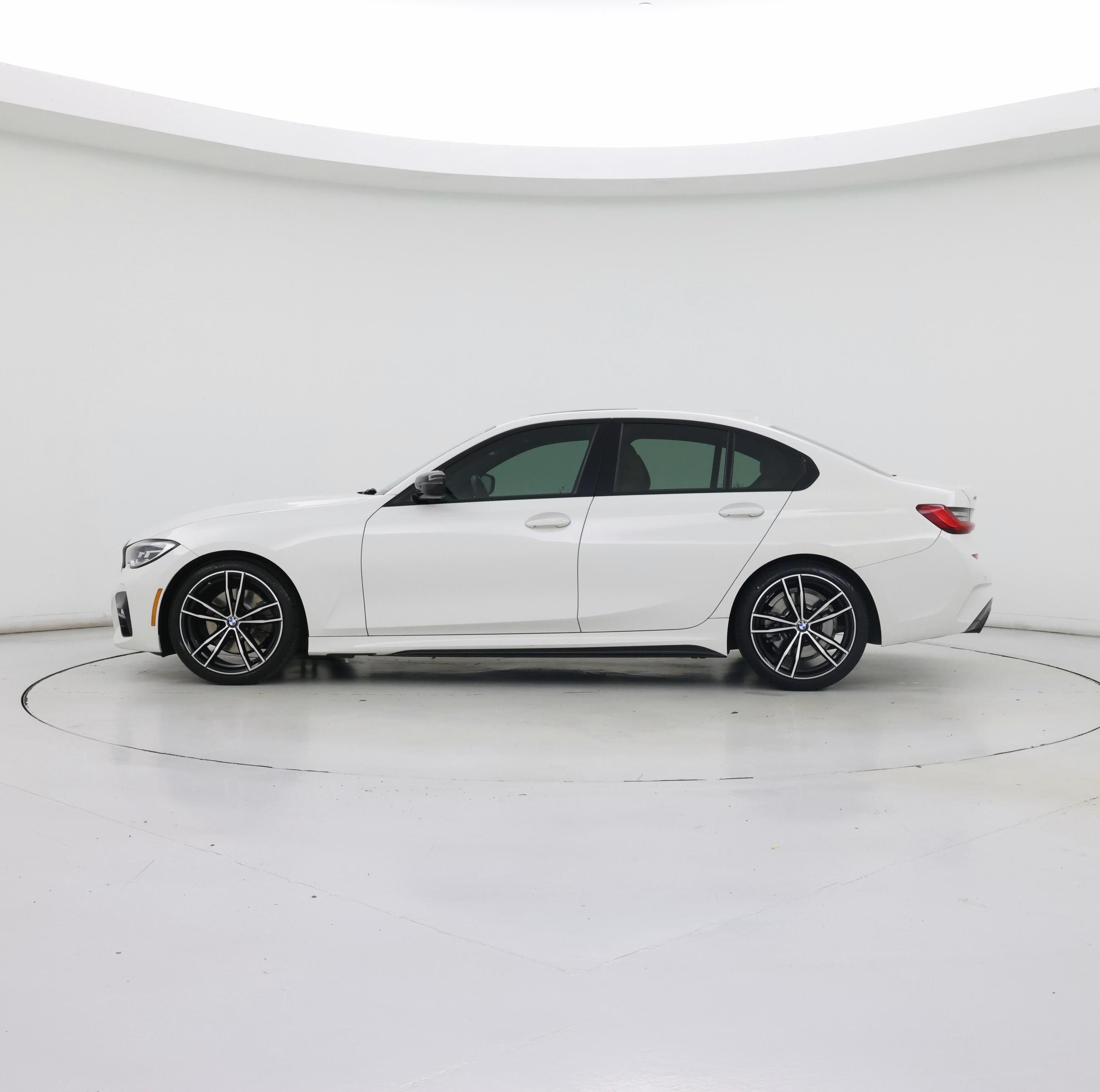 Thumbnail: 2021 BMW 3 Series - 3