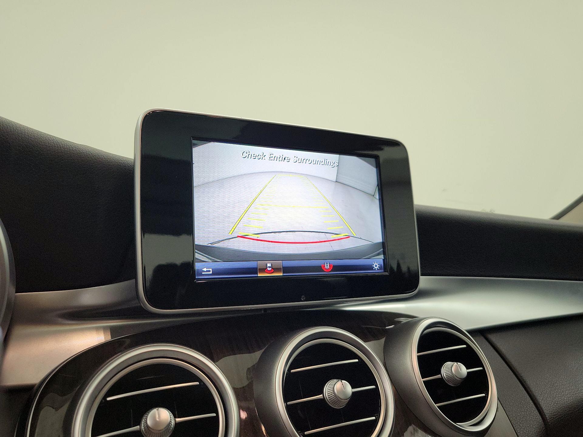 Thumbnail: 2015 Mercedes-Benz C-Class - 14